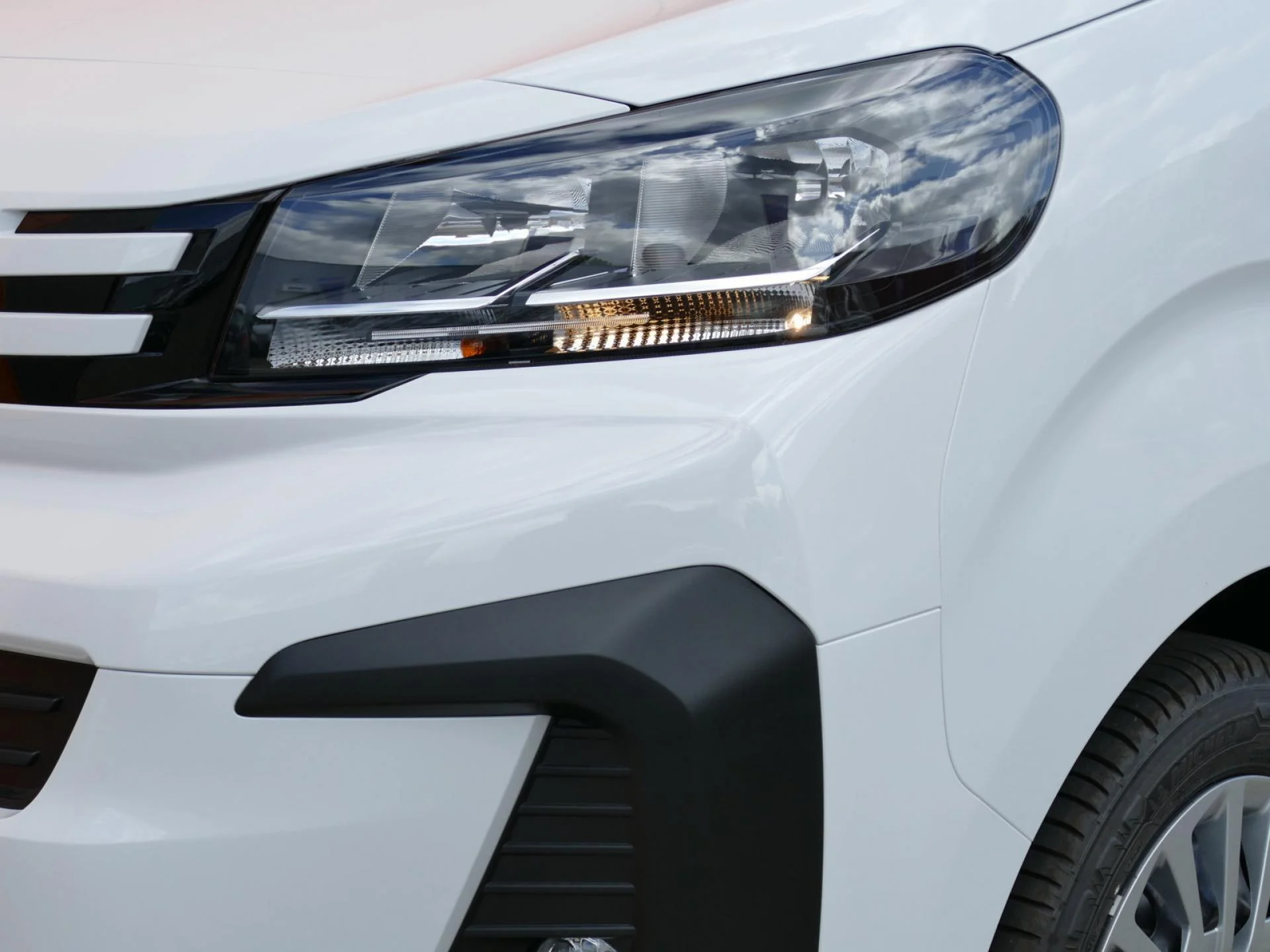 PEUGEOT EXPERT - Miniature 29 sur 32 - Cliquer pour voir cette photo