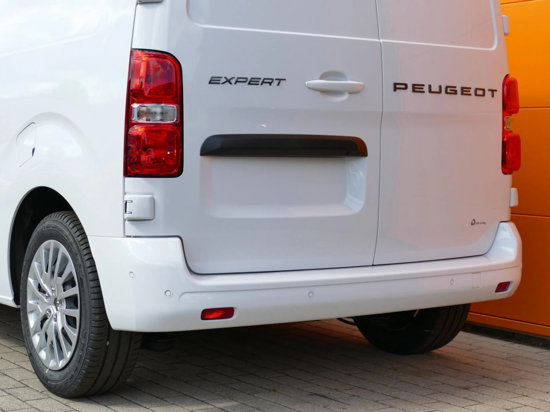 PEUGEOT EXPERT - Miniature 30 sur 32 - Cliquer pour voir cette photo