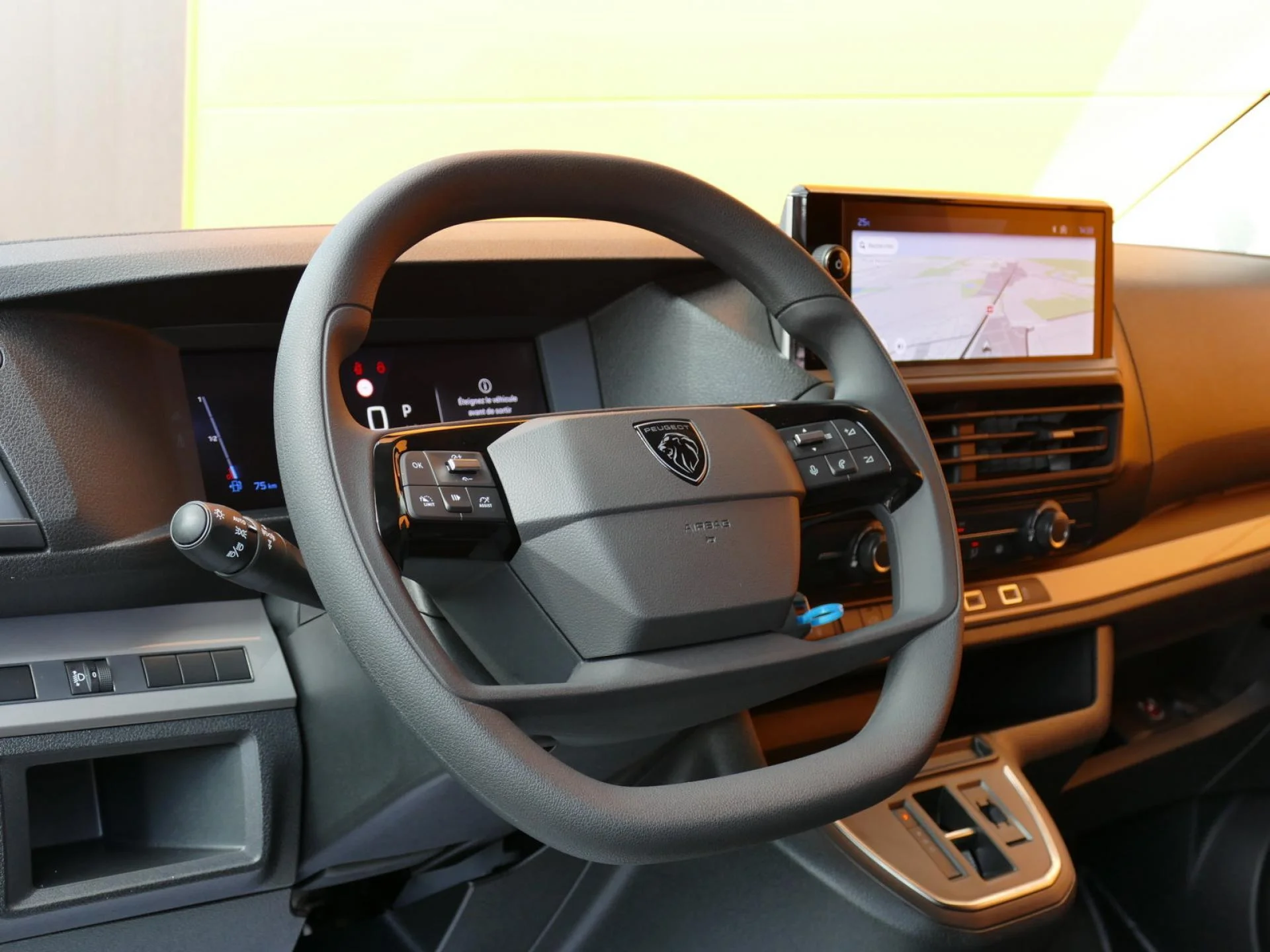 PEUGEOT EXPERT - Miniature 15 sur 32 - Cliquer pour voir cette photo