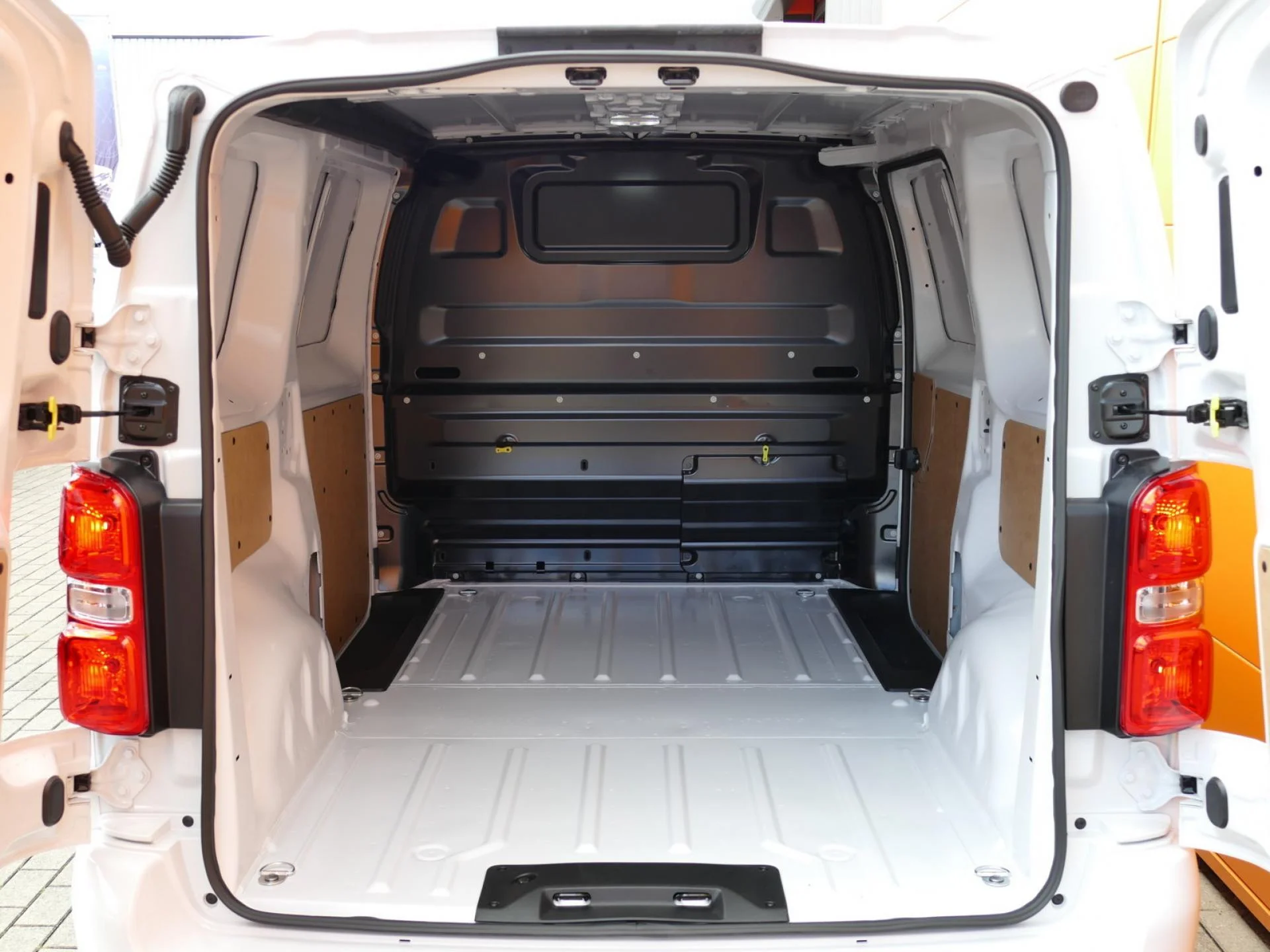 PEUGEOT EXPERT - Miniature 8 sur 32 - Cliquer pour voir cette photo