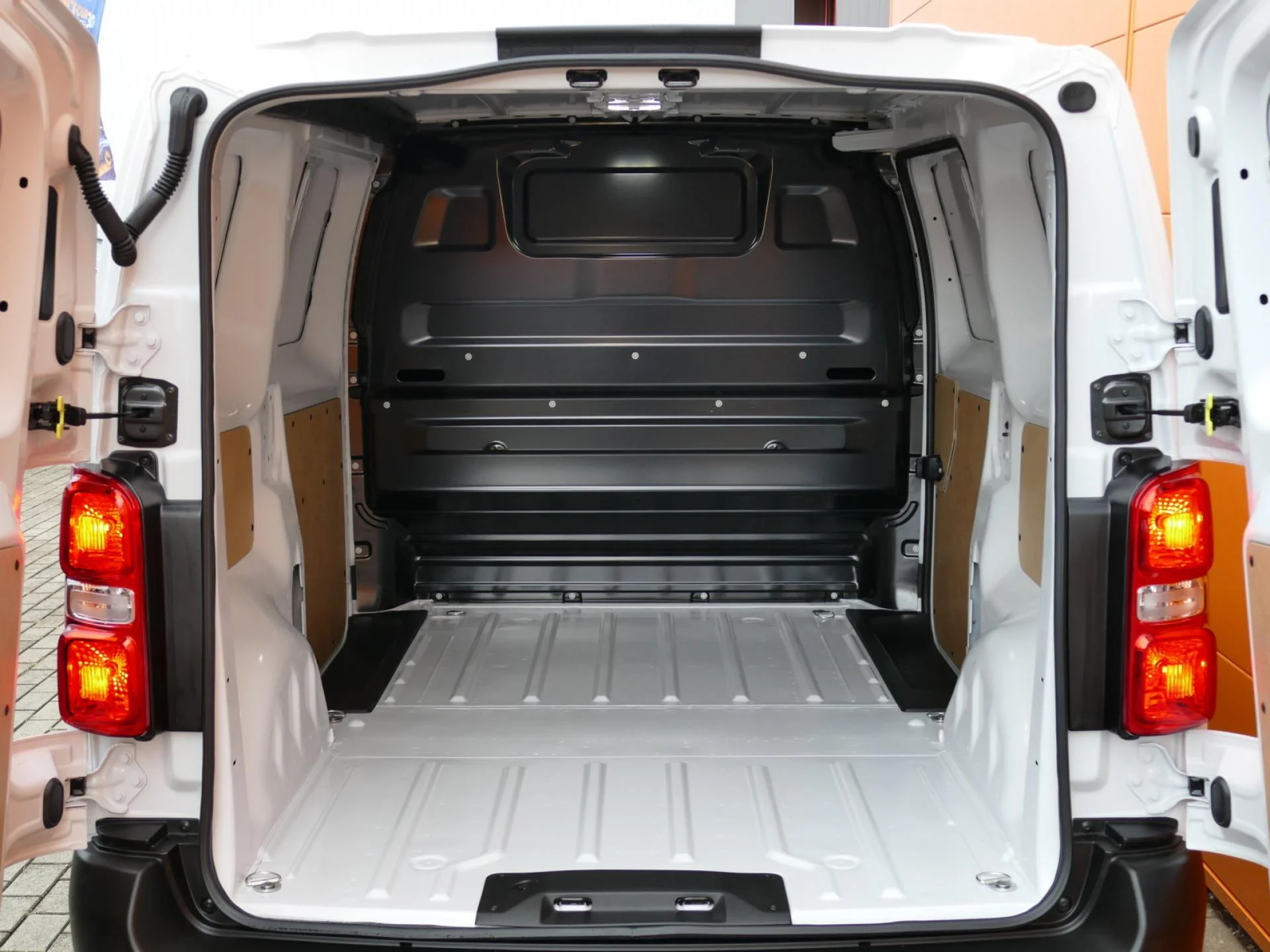 PEUGEOT EXPERT - Miniature 8 sur 32 - Cliquer pour voir cette photo
