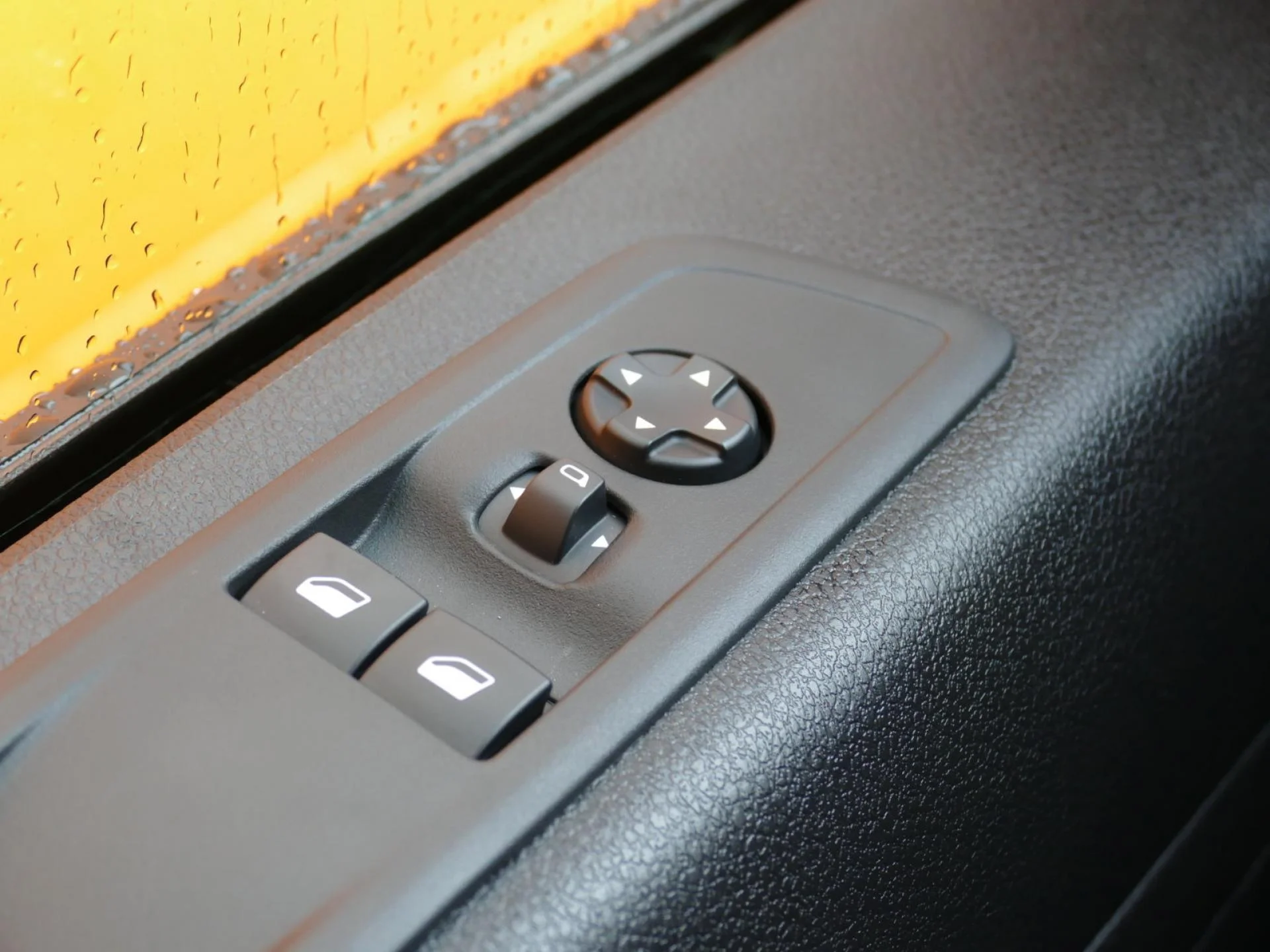 PEUGEOT EXPERT - Miniature 22 sur 32 - Cliquer pour voir cette photo