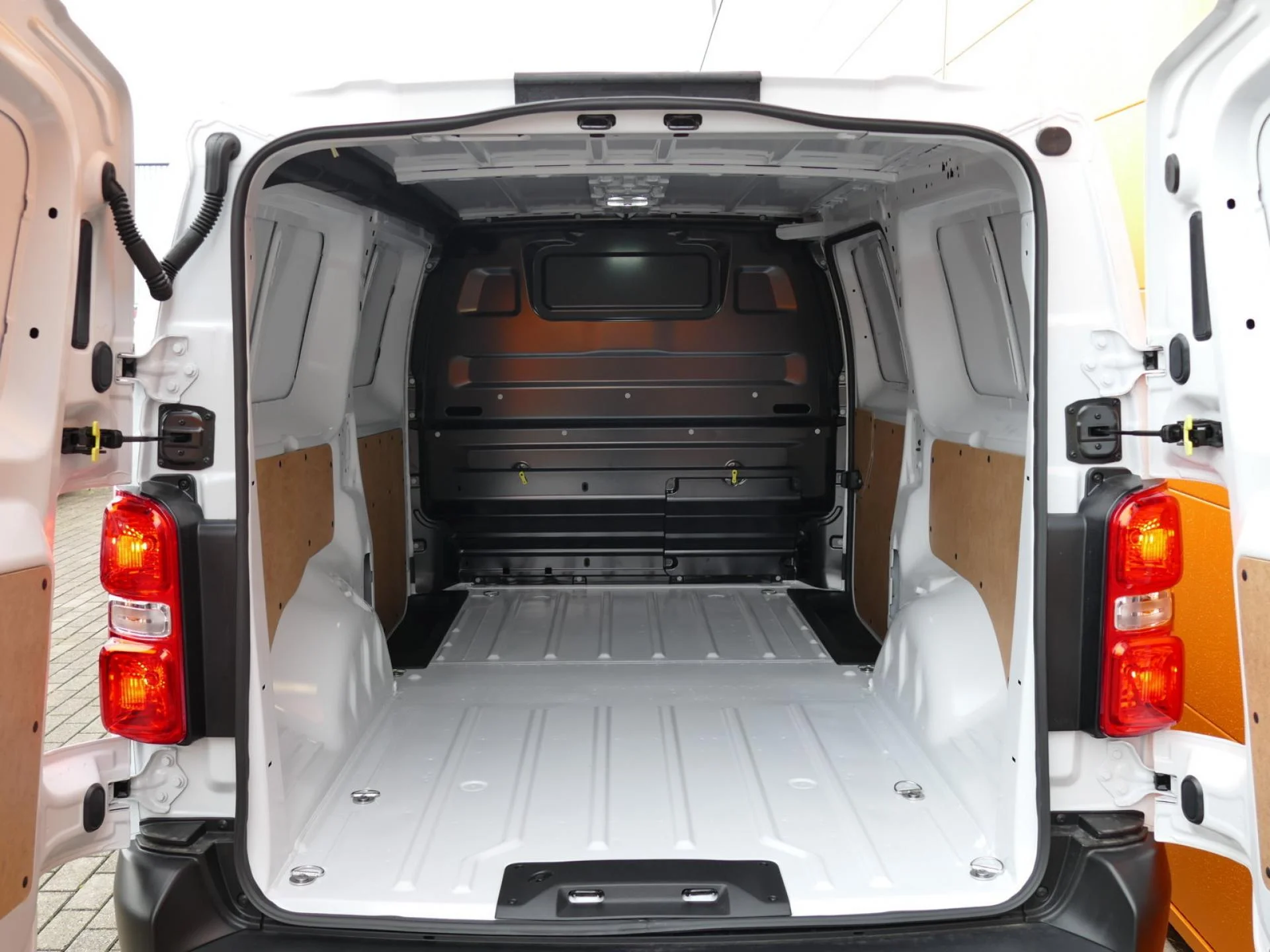 PEUGEOT EXPERT - Miniature 8 sur 33 - Cliquer pour voir cette photo