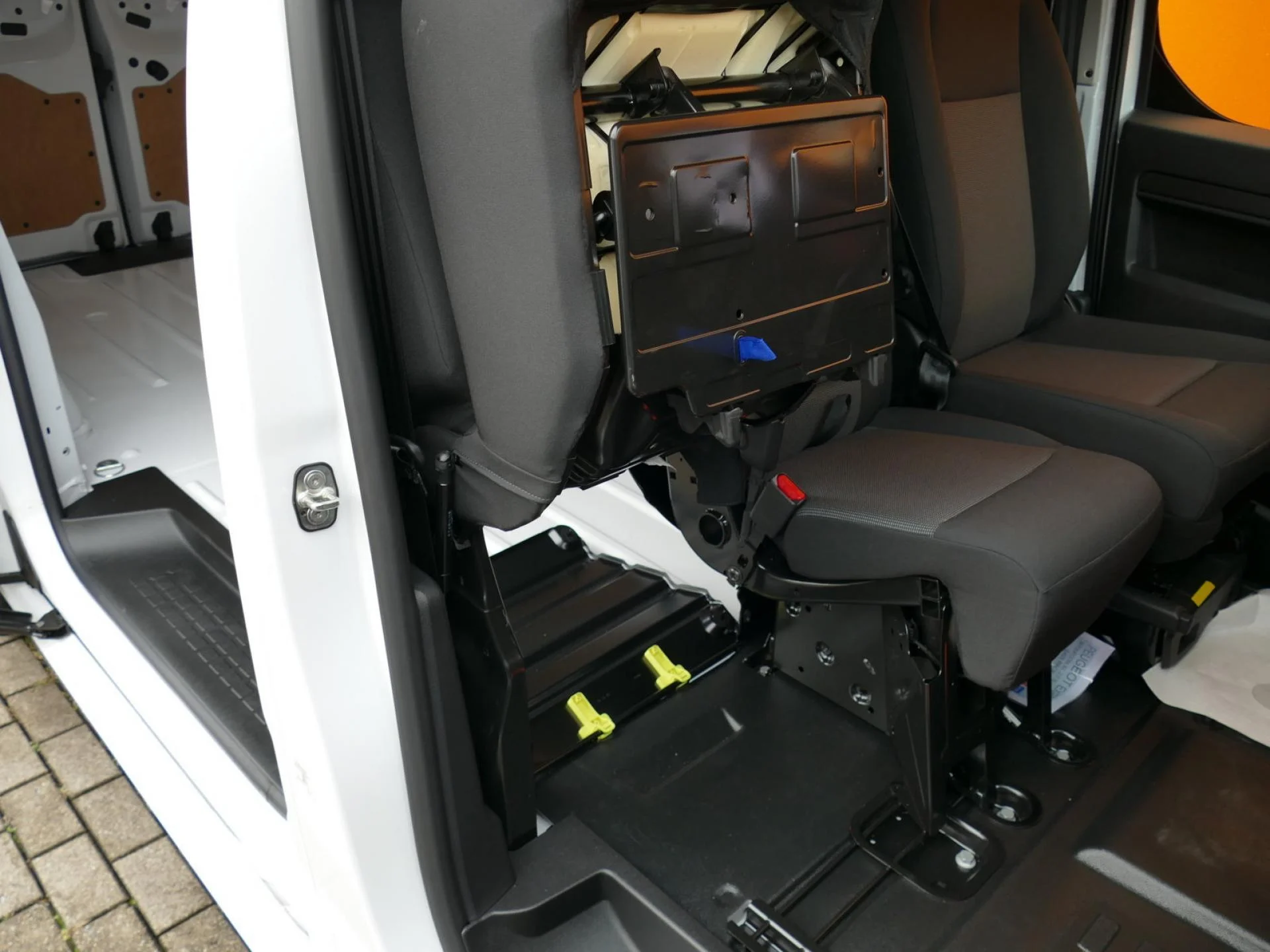 PEUGEOT EXPERT - Miniature 20 sur 33 - Cliquer pour voir cette photo