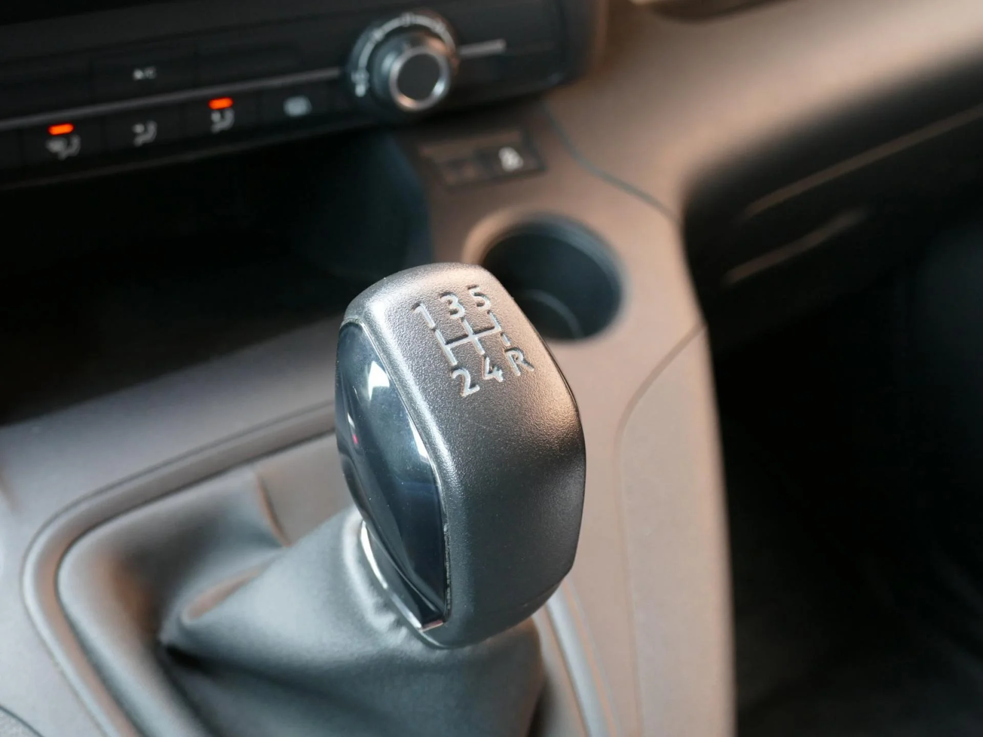 PEUGEOT PARTNER - Miniature 9 sur 32 - Cliquer pour voir cette photo