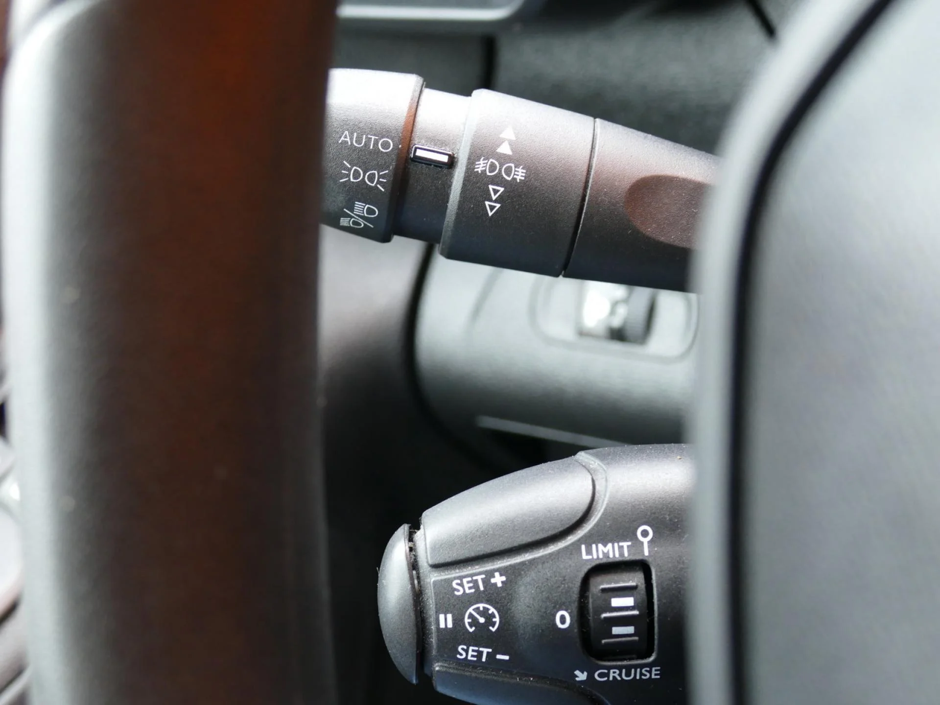PEUGEOT PARTNER - Miniature 23 sur 32 - Cliquer pour voir cette photo