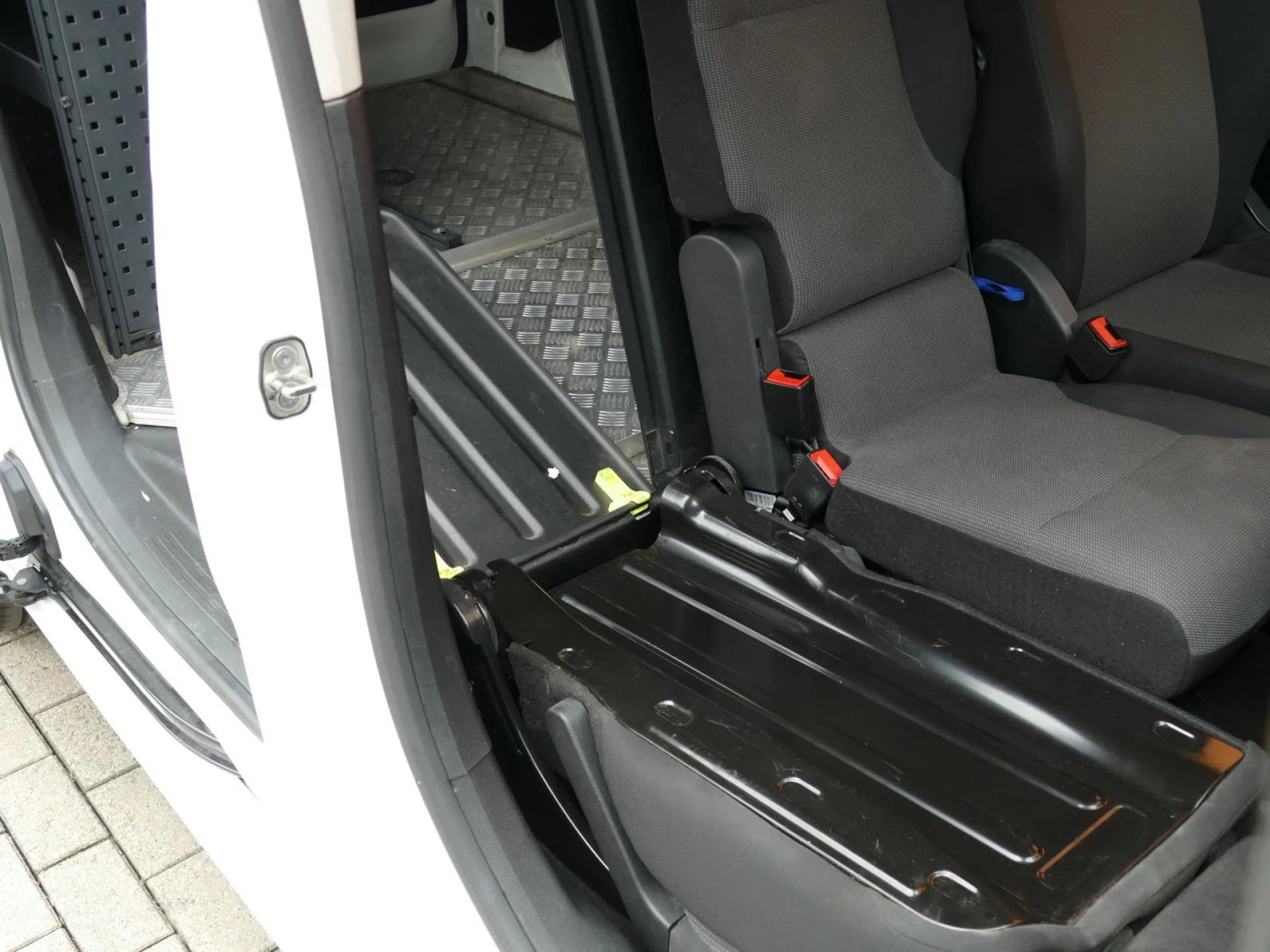 PEUGEOT PARTNER - Miniature 18 sur 32 - Cliquer pour voir cette photo
