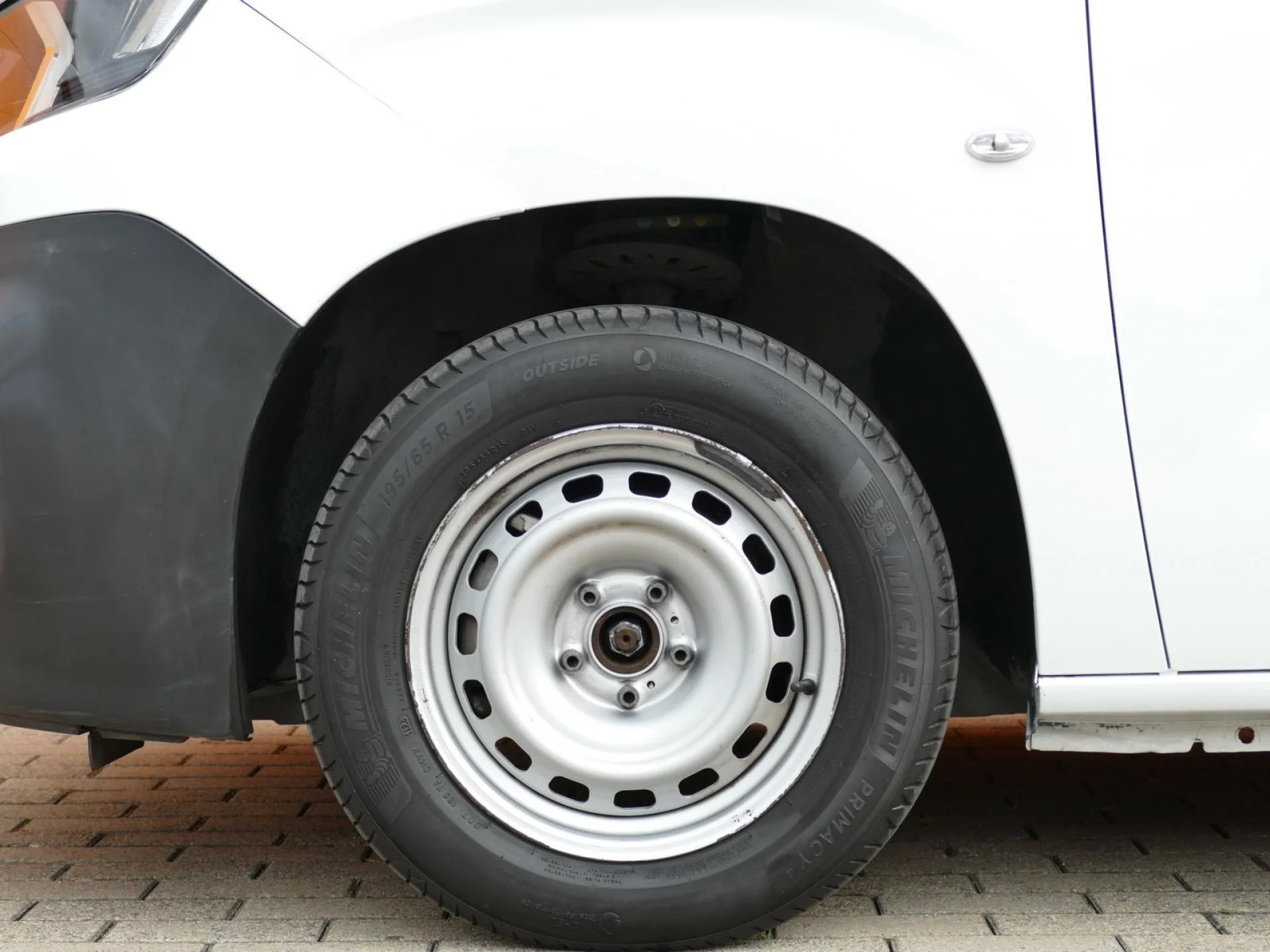 PEUGEOT PARTNER - Miniature 30 sur 32 - Cliquer pour voir cette photo