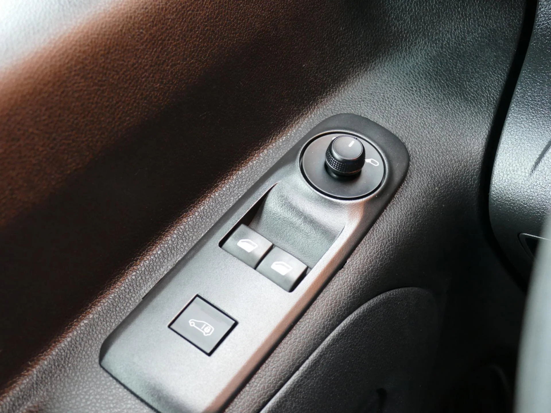PEUGEOT PARTNER - Miniature 22 sur 32 - Cliquer pour voir cette photo