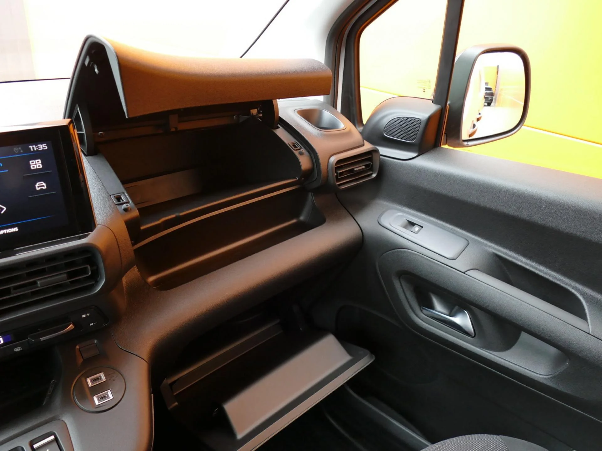 PEUGEOT PARTNER - Miniature 22 sur 33 - Cliquer pour voir cette photo