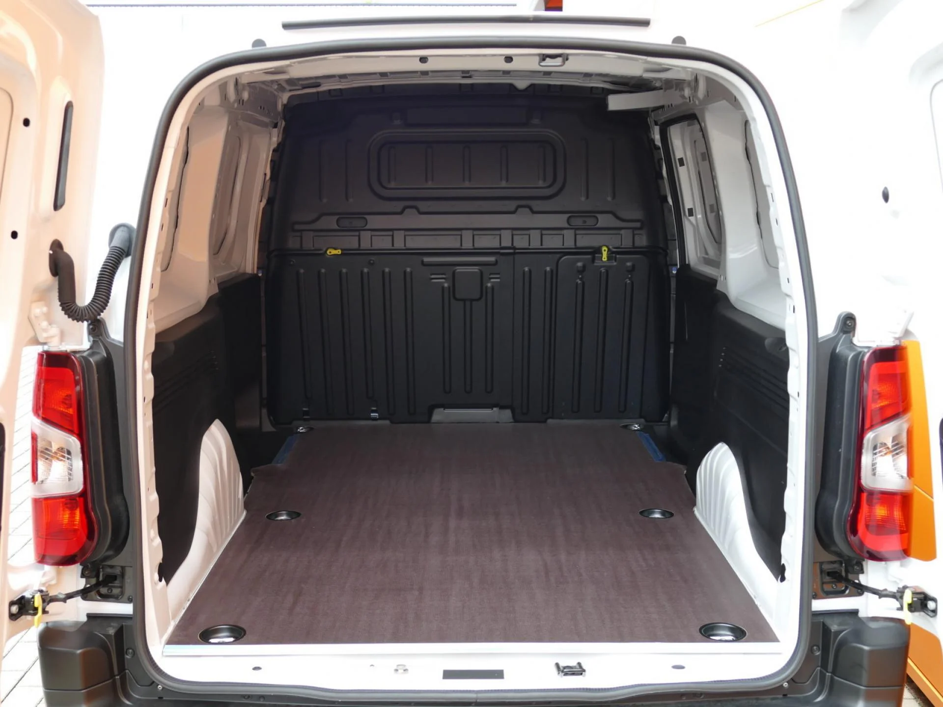 PEUGEOT PARTNER - Miniature 8 sur 33 - Cliquer pour voir cette photo