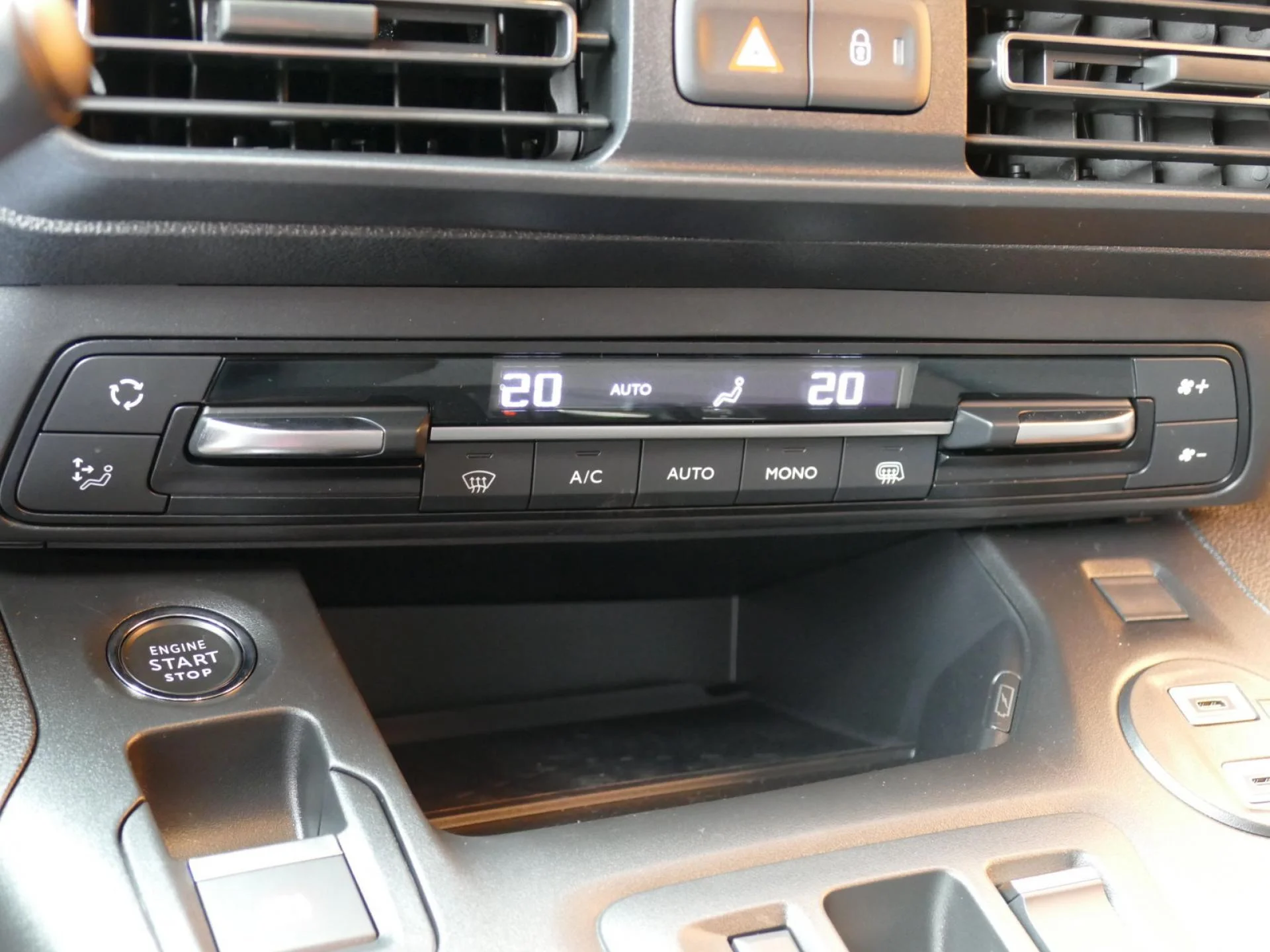 PEUGEOT PARTNER - Miniature 15 sur 33 - Cliquer pour voir cette photo