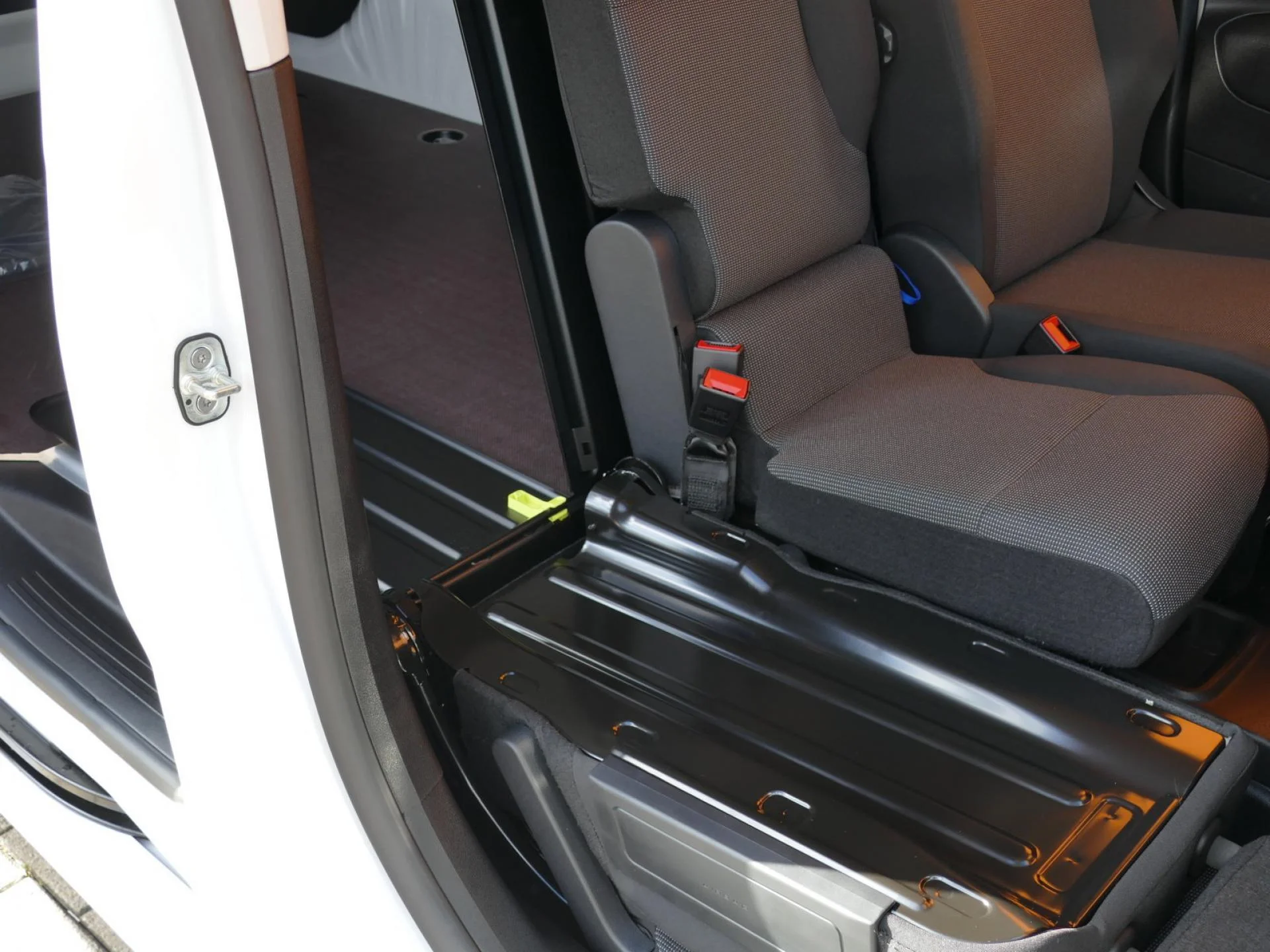 PEUGEOT PARTNER - Miniature 20 sur 34 - Cliquer pour voir cette photo