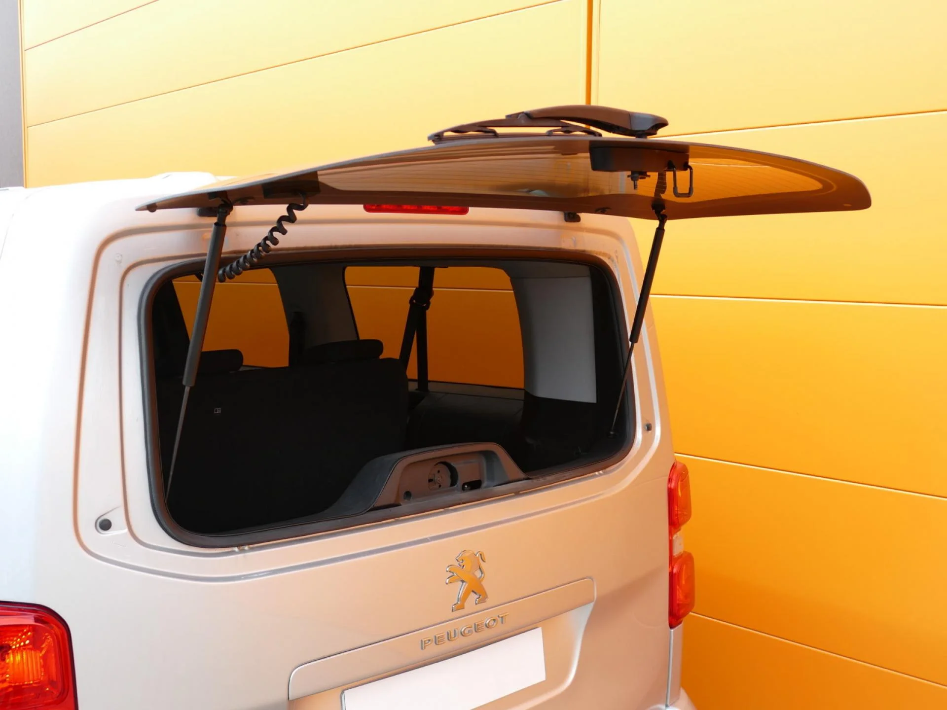 PEUGEOT TRAVELLER - Miniature 28 sur 34 - Cliquer pour voir cette photo