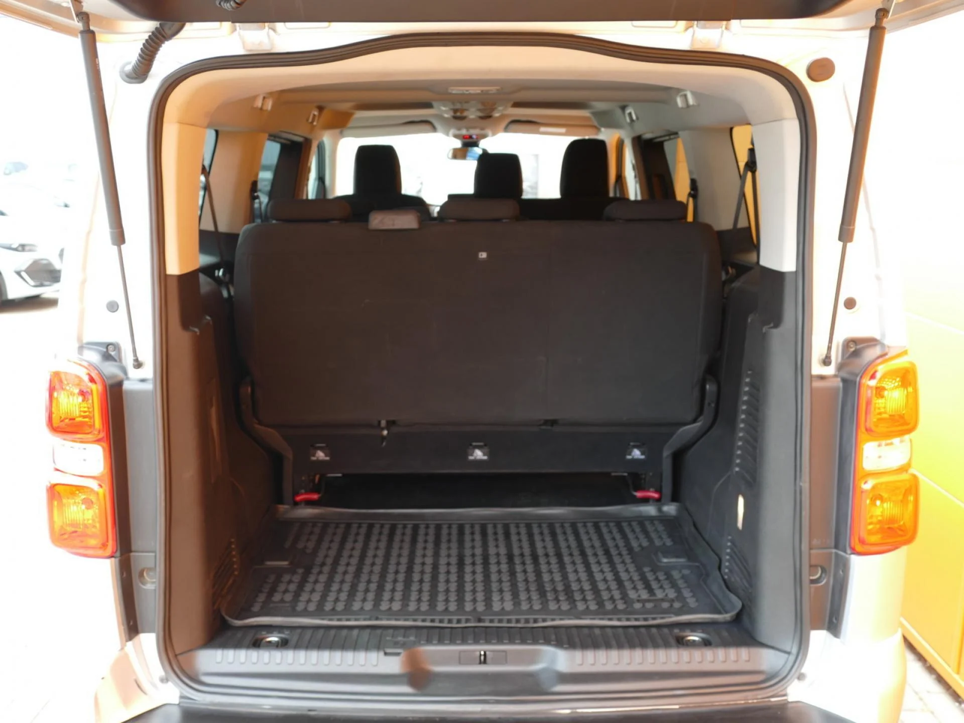 PEUGEOT TRAVELLER - Miniature 10 sur 34 - Cliquer pour voir cette photo