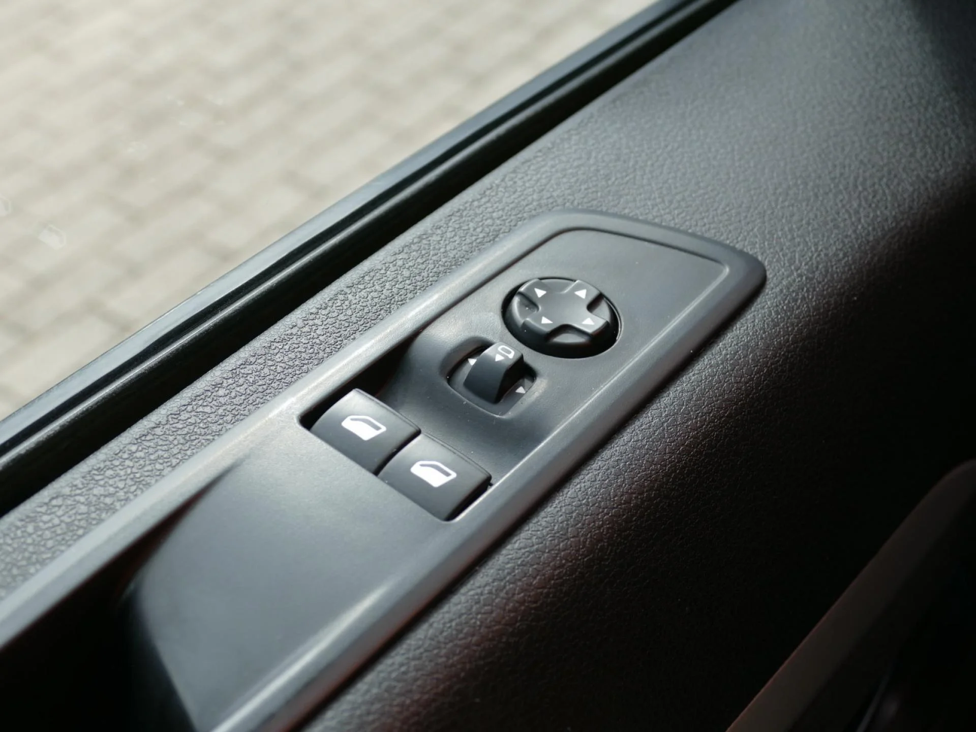 PEUGEOT TRAVELLER - Miniature 25 sur 34 - Cliquer pour voir cette photo