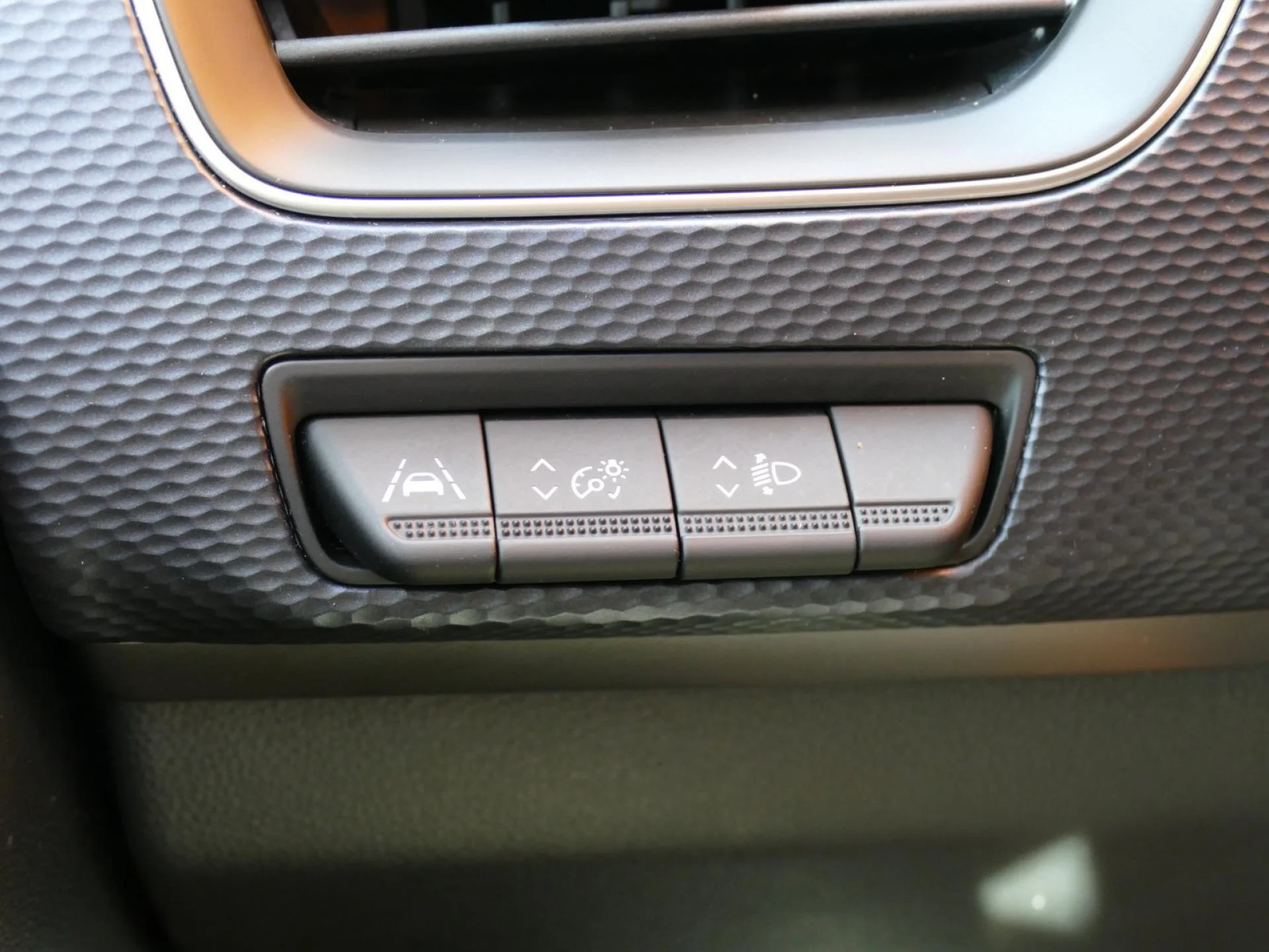 RENAULT ARKANA - Miniature 15 sur 26 - Cliquer pour voir cette photo