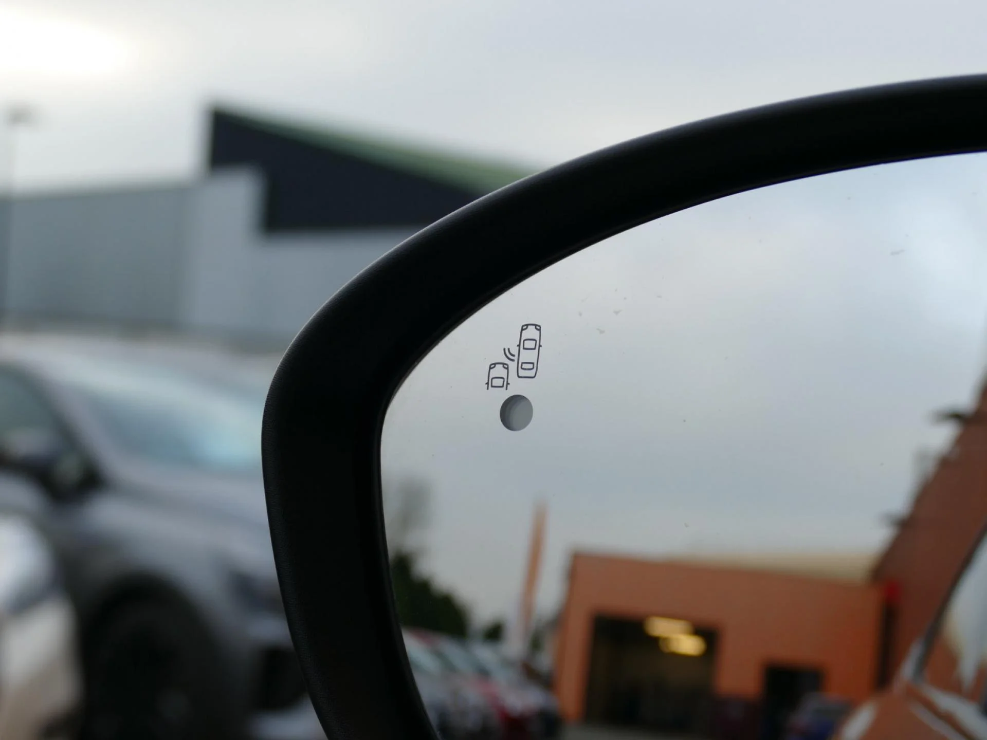 RENAULT ARKANA - Miniature 28 sur 34 - Cliquer pour voir cette photo