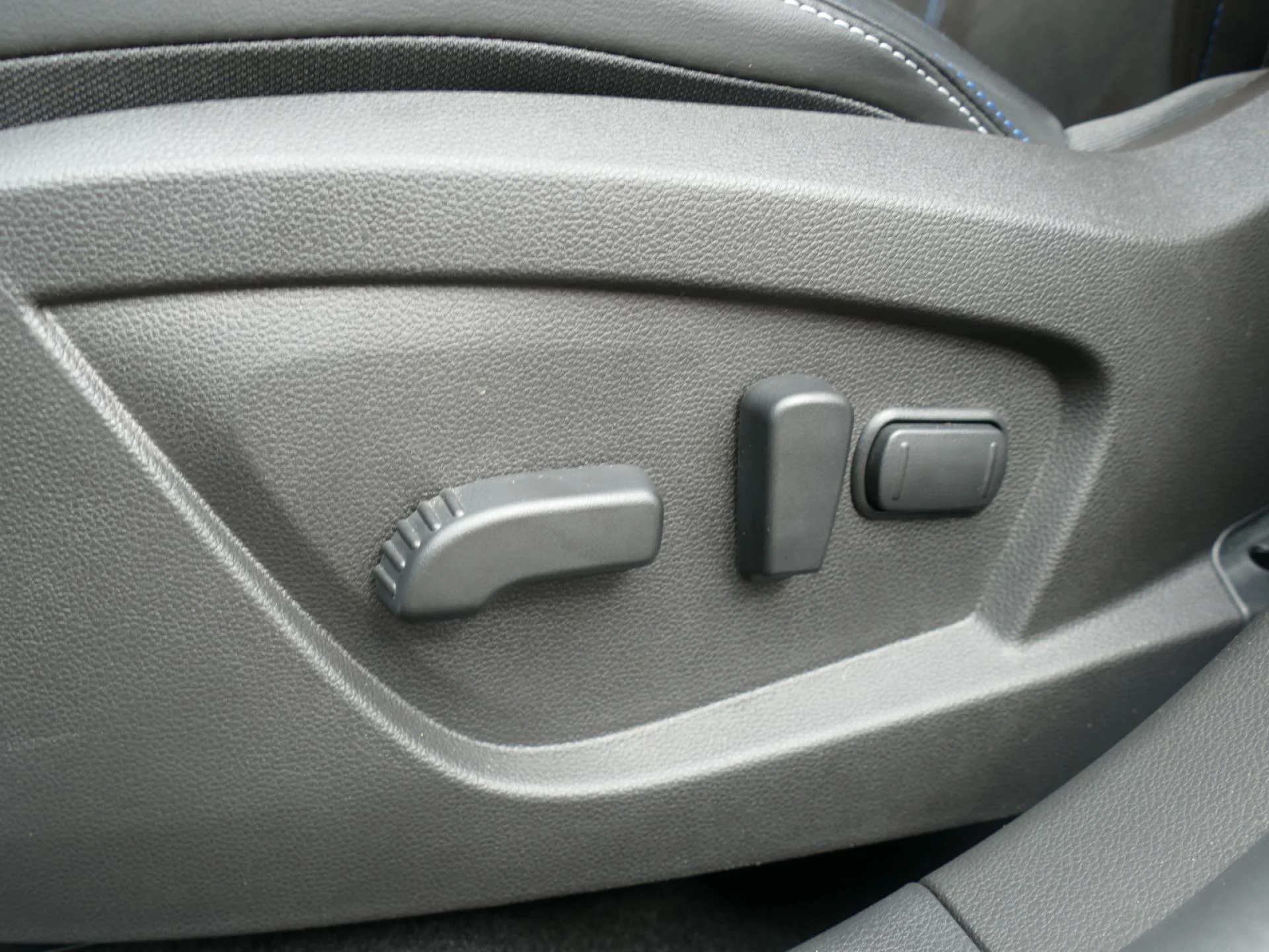 RENAULT ARKANA - Miniature 21 sur 37 - Cliquer pour voir cette photo