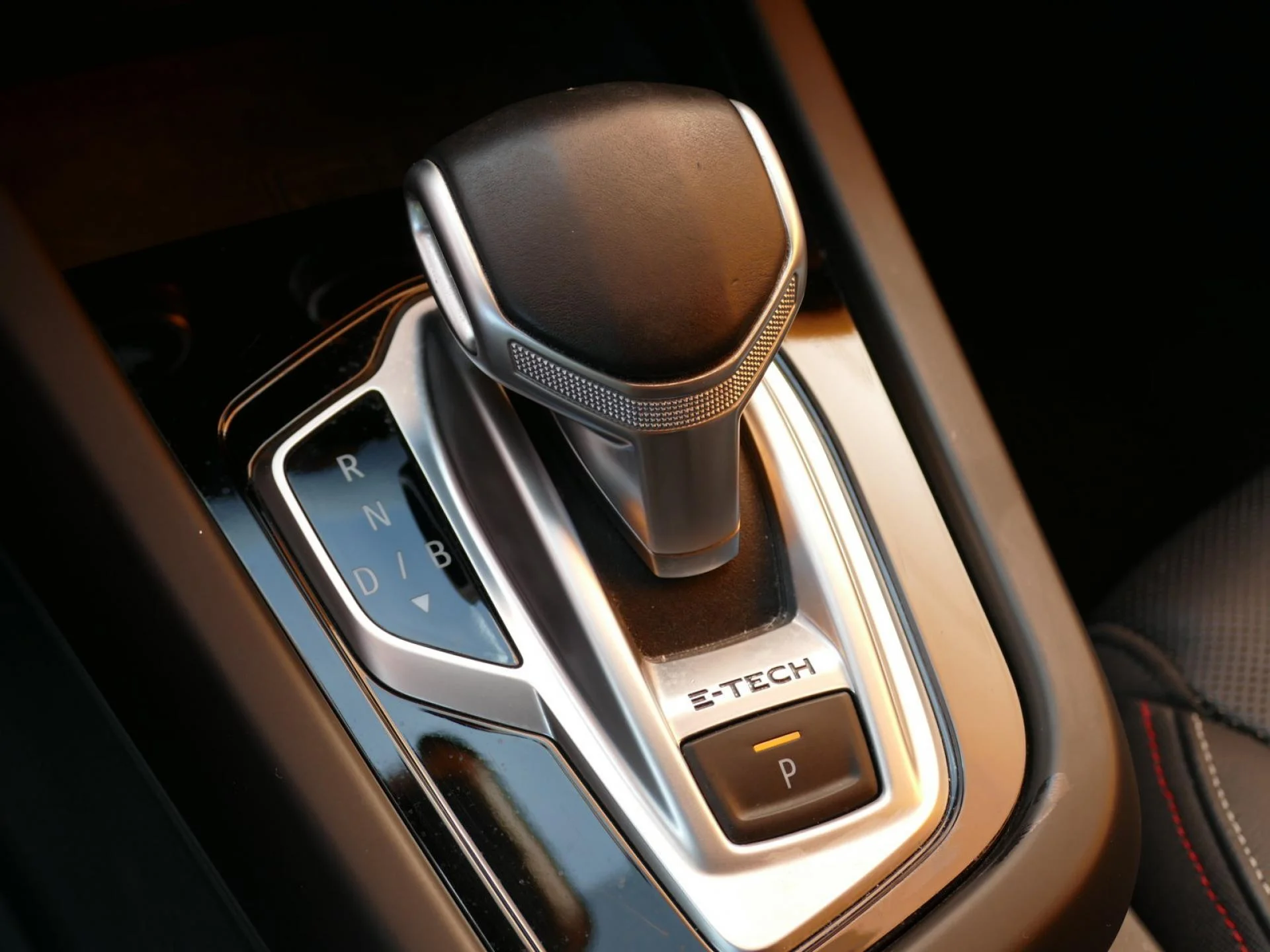 RENAULT ARKANA - Miniature 19 sur 38 - Cliquer pour voir cette photo