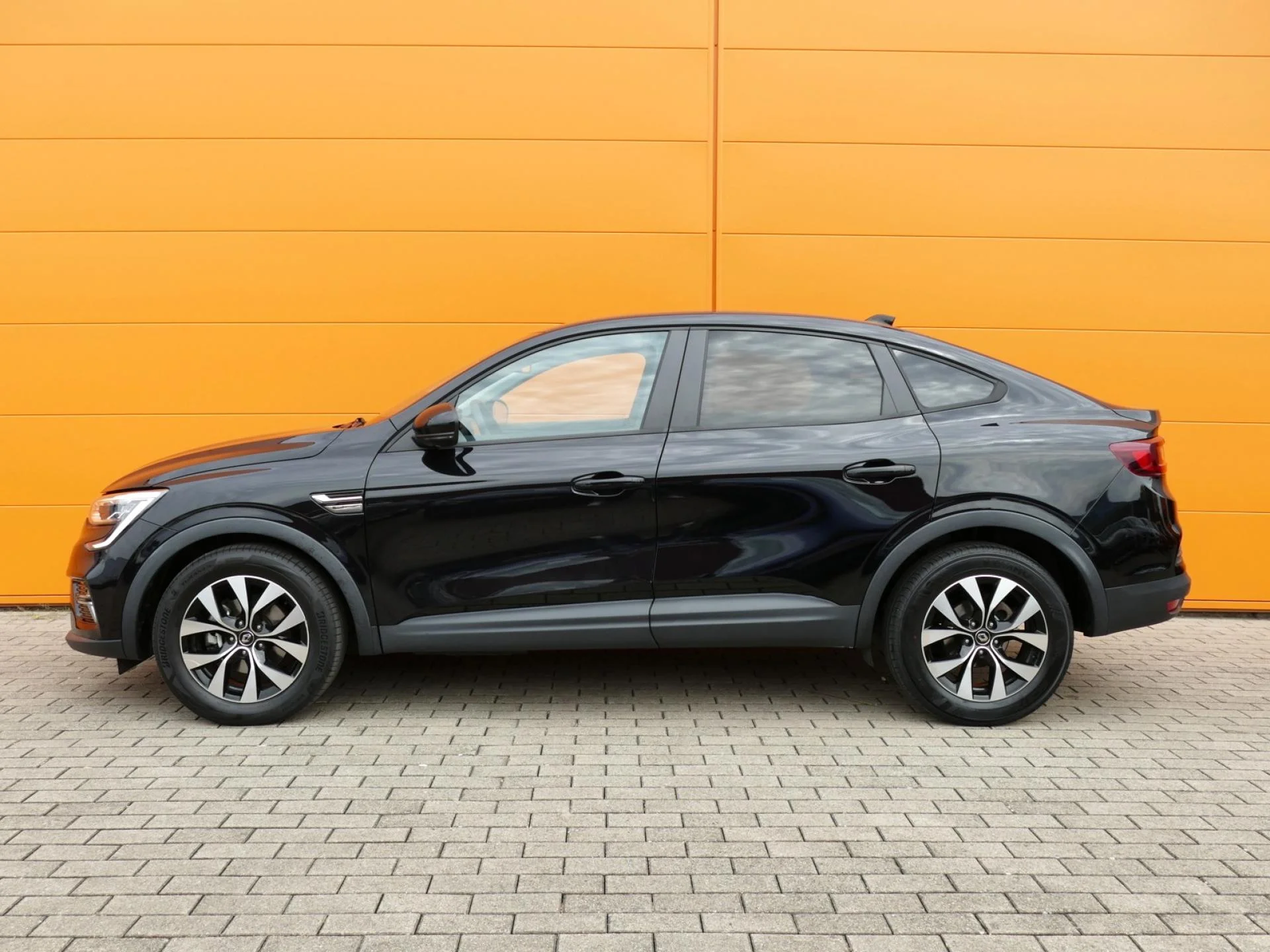 RENAULT ARKANA - Miniature 2 sur 30 - Cliquer pour voir cette photo