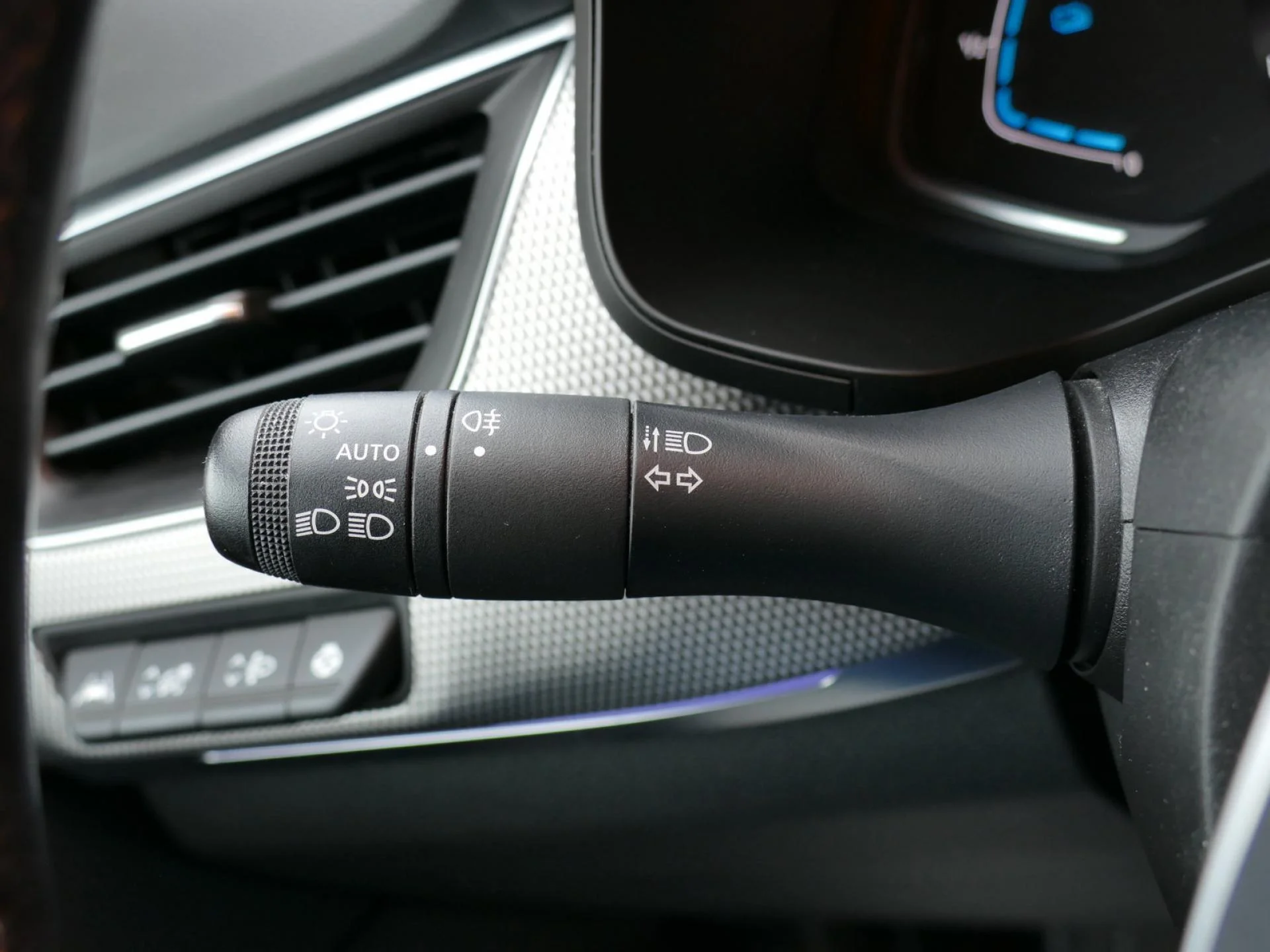 RENAULT ARKANA - Miniature 27 sur 36 - Cliquer pour voir cette photo