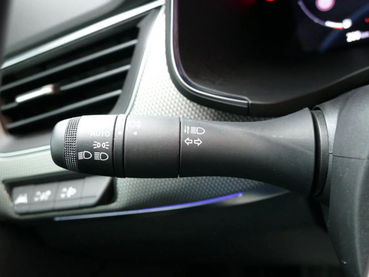 RENAULT ARKANA - Miniature 19 sur 26 - Cliquer pour voir cette photo