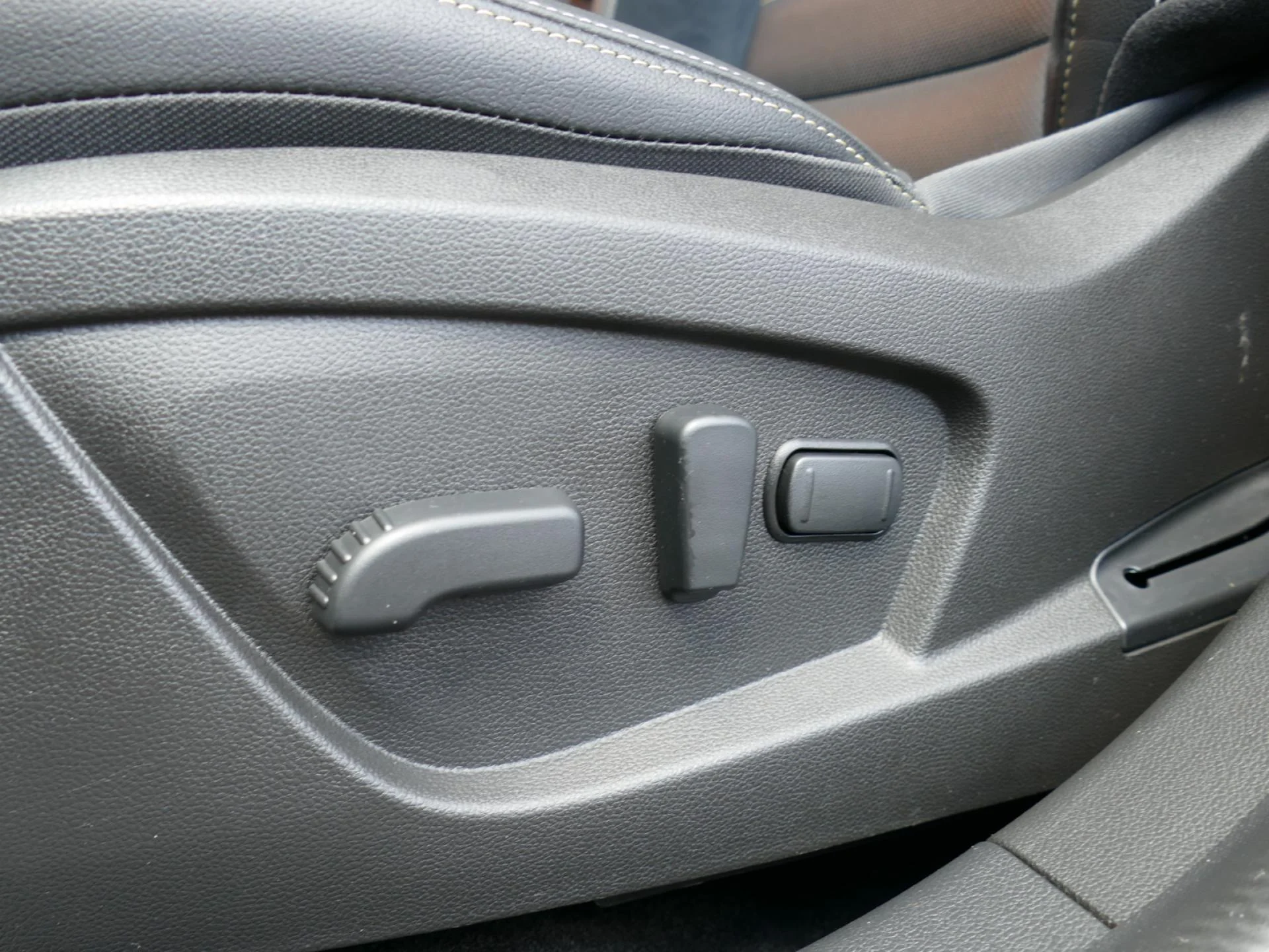 RENAULT ARKANA - Miniature 23 sur 38 - Cliquer pour voir cette photo