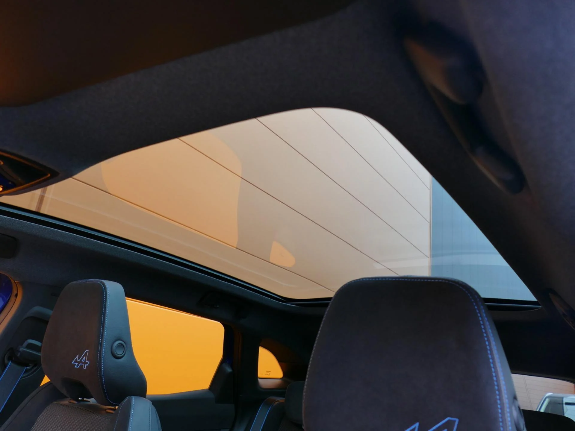 RENAULT AUSTRAL - Miniature 21 sur 33 - Cliquer pour voir cette photo