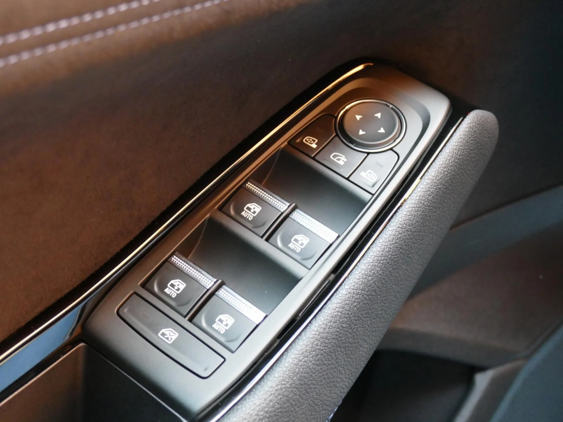 RENAULT AUSTRAL - Miniature 24 sur 33 - Cliquer pour voir cette photo
