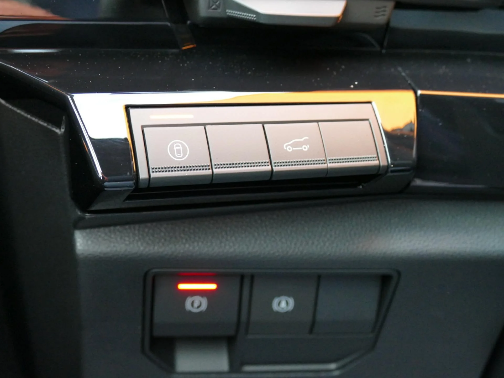RENAULT AUSTRAL - Miniature 25 sur 36 - Cliquer pour voir cette photo