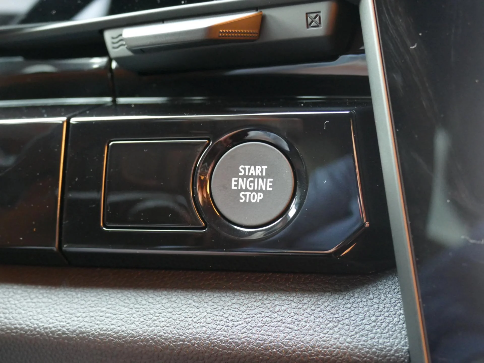 RENAULT AUSTRAL - Miniature 23 sur 36 - Cliquer pour voir cette photo