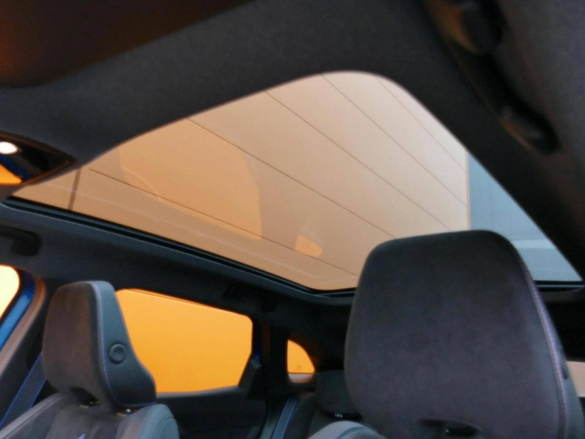 RENAULT AUSTRAL - Miniature 10 sur 35 - Cliquer pour voir cette photo