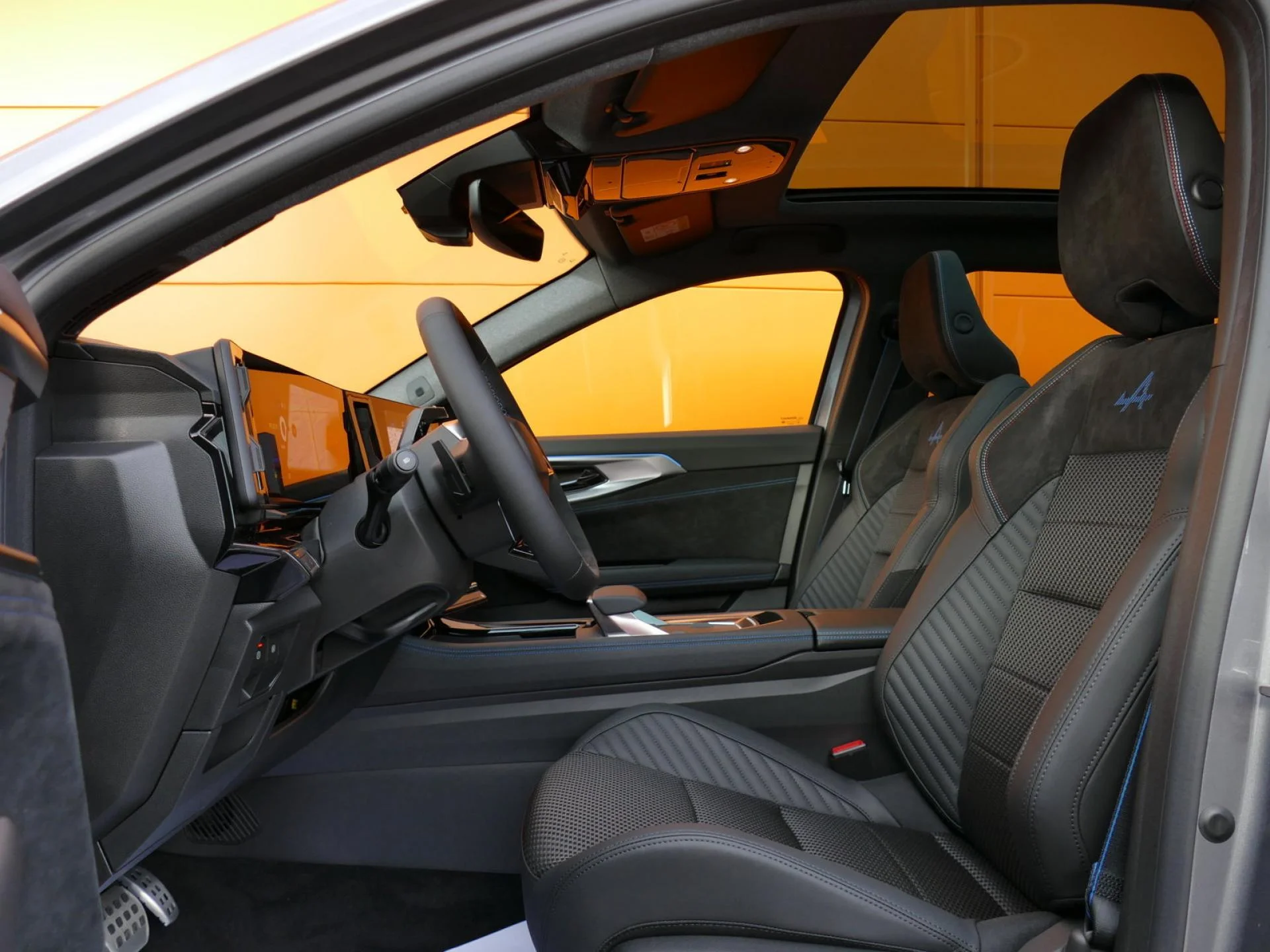 RENAULT AUSTRAL - Miniature 6 sur 33 - Cliquer pour voir cette photo