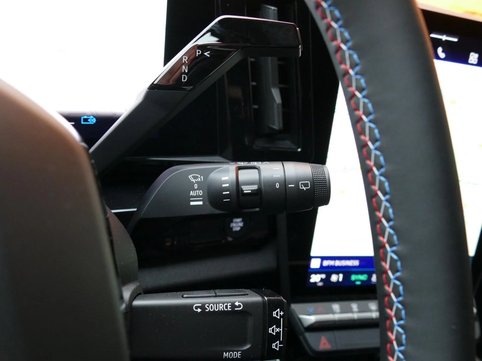 RENAULT AUSTRAL - Miniature 28 sur 35 - Cliquer pour voir cette photo