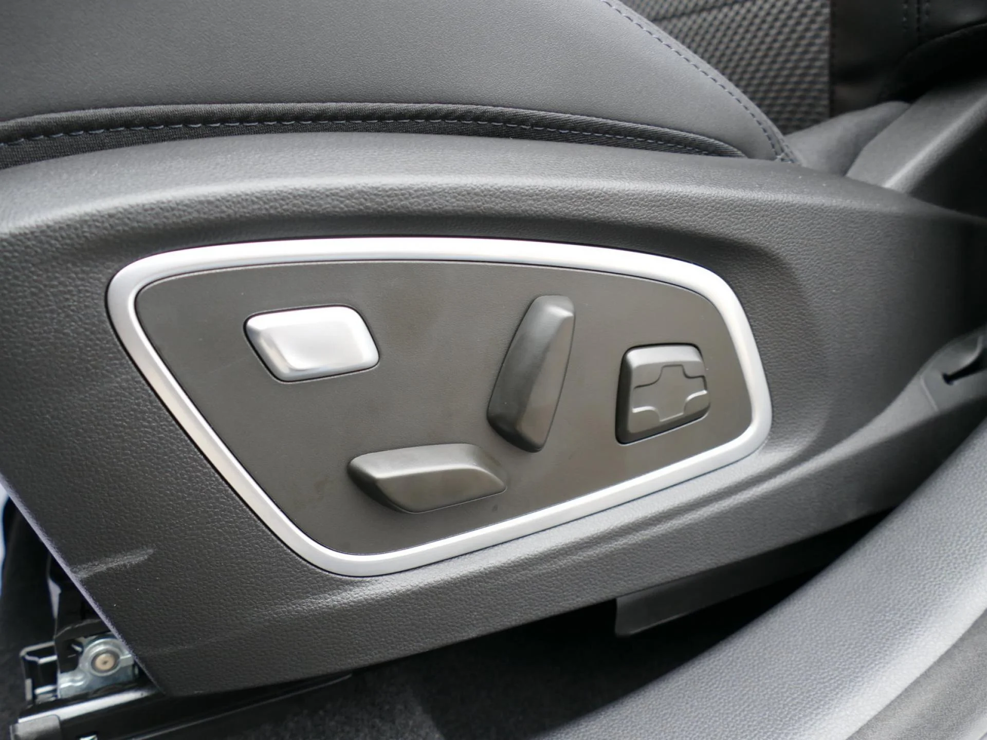 RENAULT AUSTRAL - Miniature 21 sur 35 - Cliquer pour voir cette photo