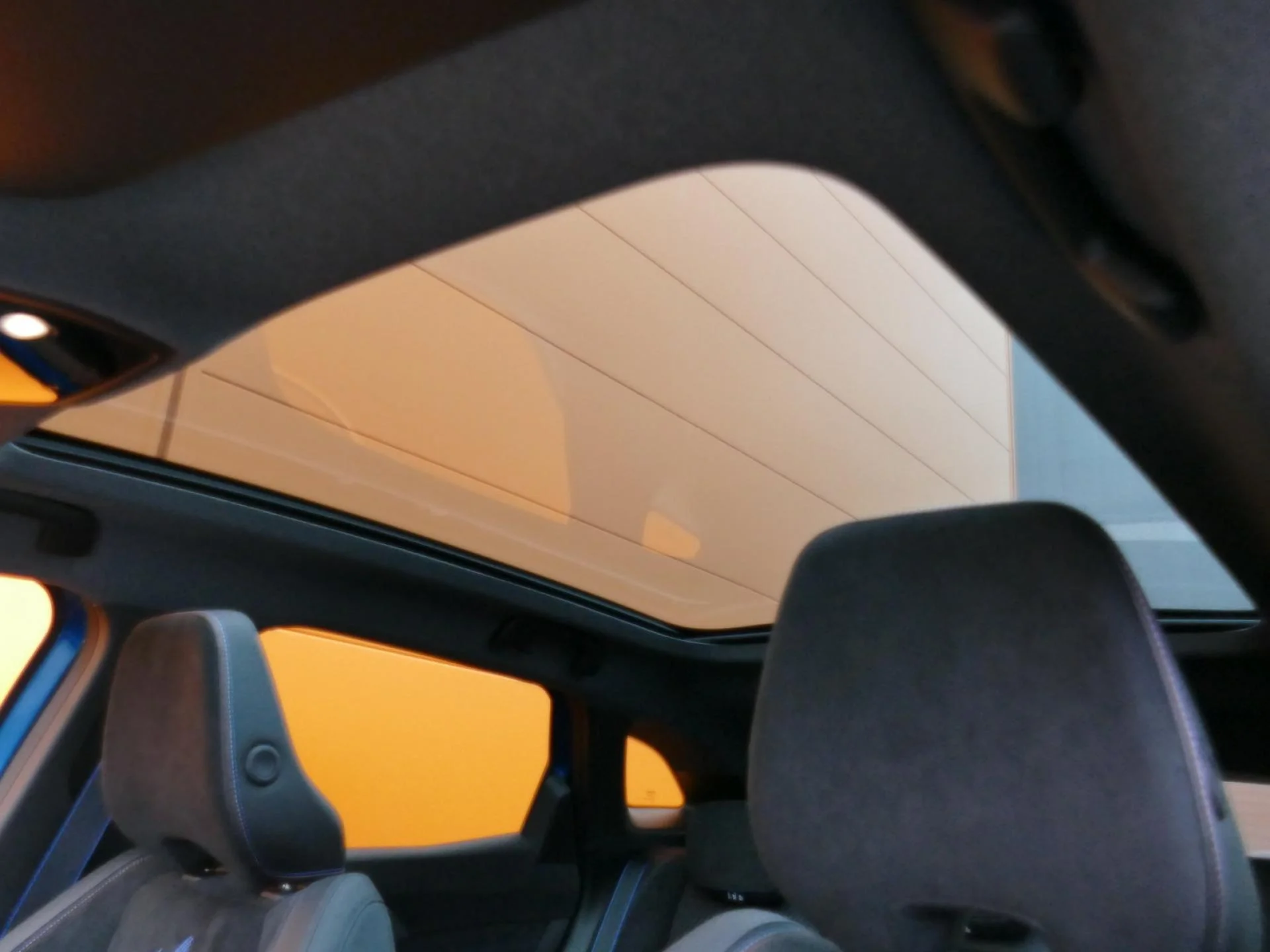 RENAULT AUSTRAL - Miniature 22 sur 35 - Cliquer pour voir cette photo