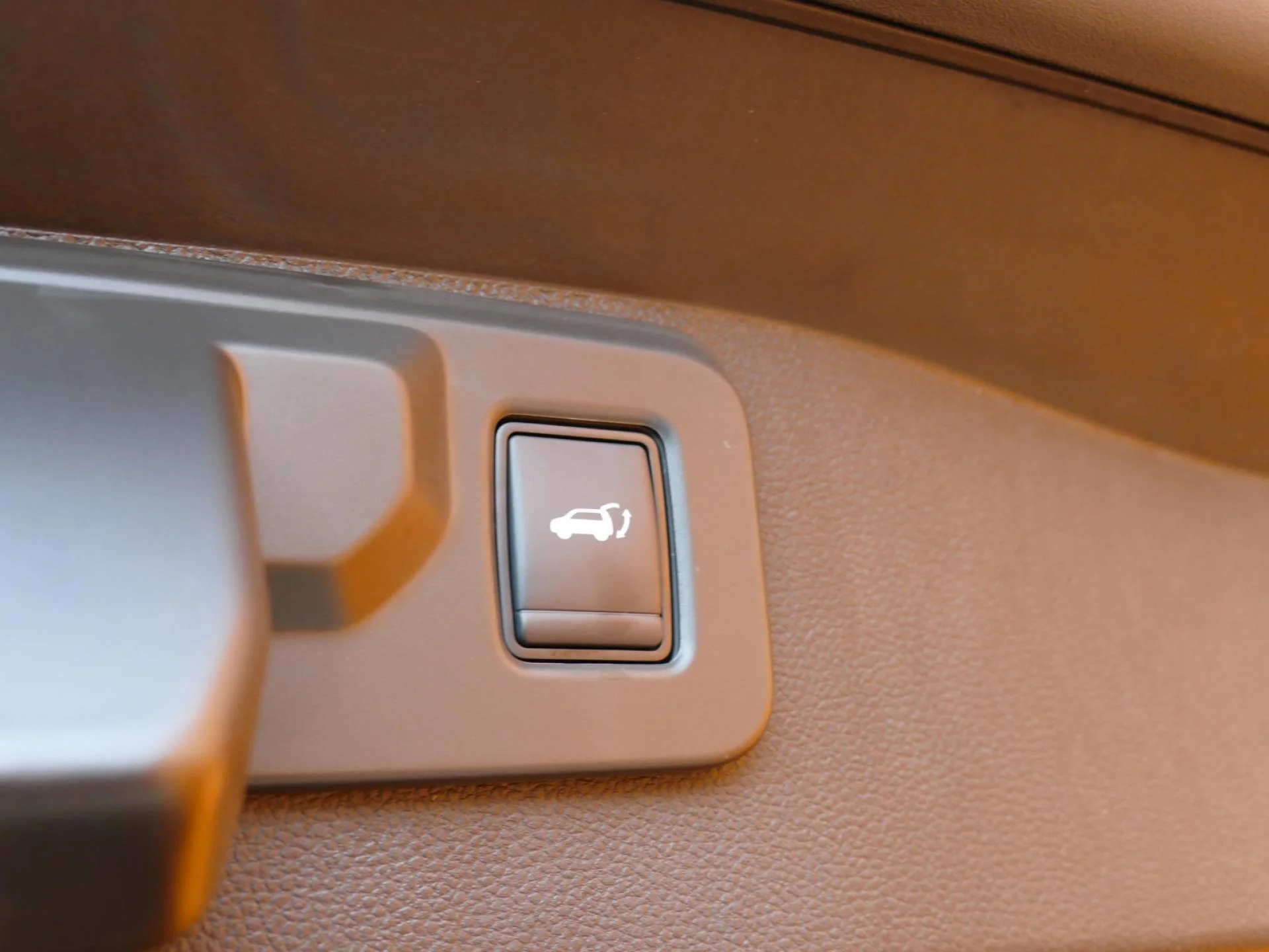 RENAULT AUSTRAL - Miniature 21 sur 33 - Cliquer pour voir cette photo