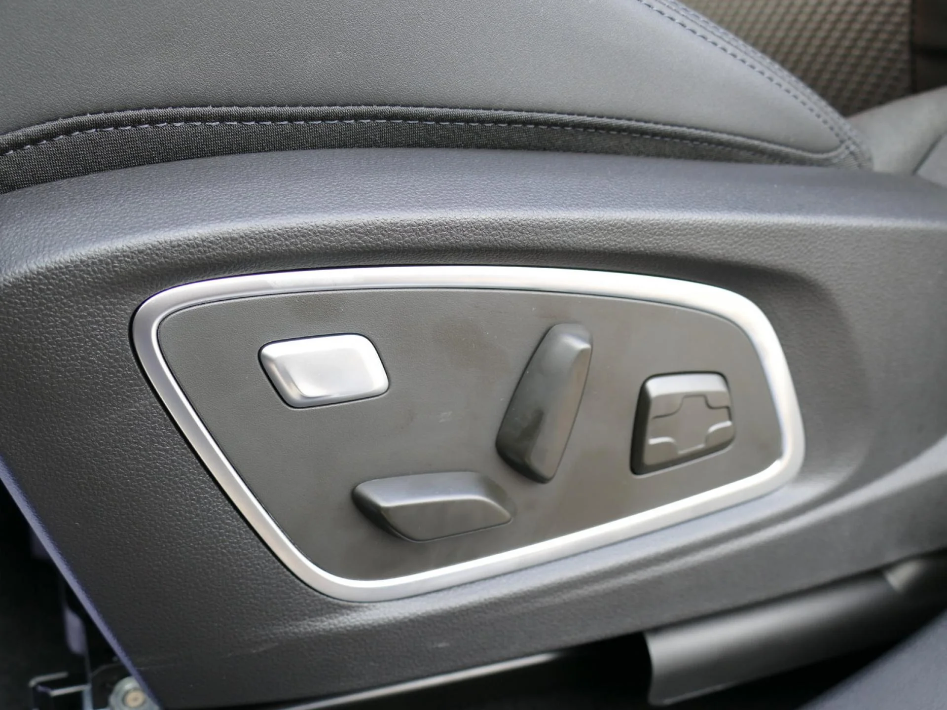 RENAULT AUSTRAL - Miniature 20 sur 33 - Cliquer pour voir cette photo