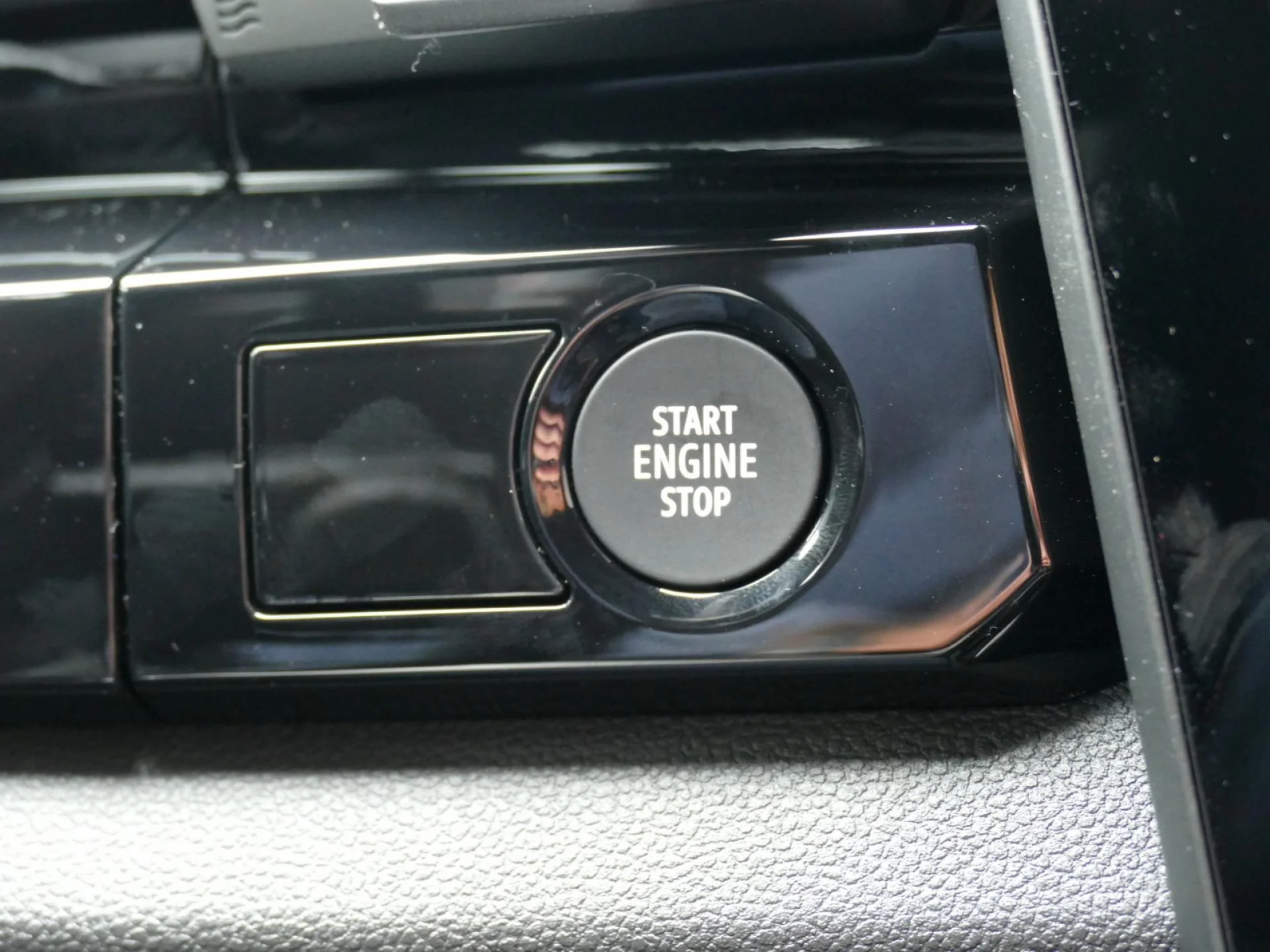 RENAULT AUSTRAL - Miniature 22 sur 33 - Cliquer pour voir cette photo