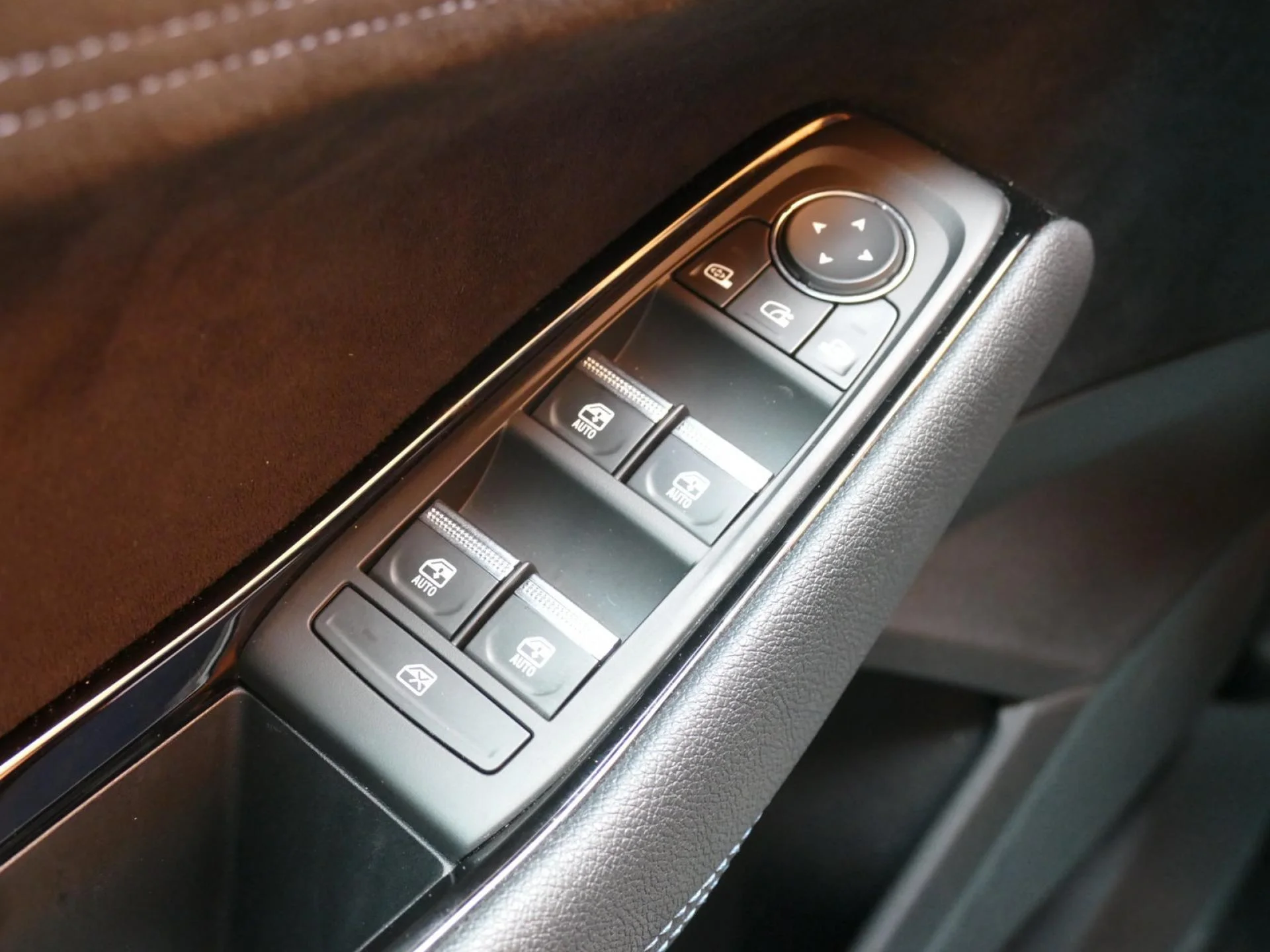 RENAULT AUSTRAL - Miniature 24 sur 32 - Cliquer pour voir cette photo