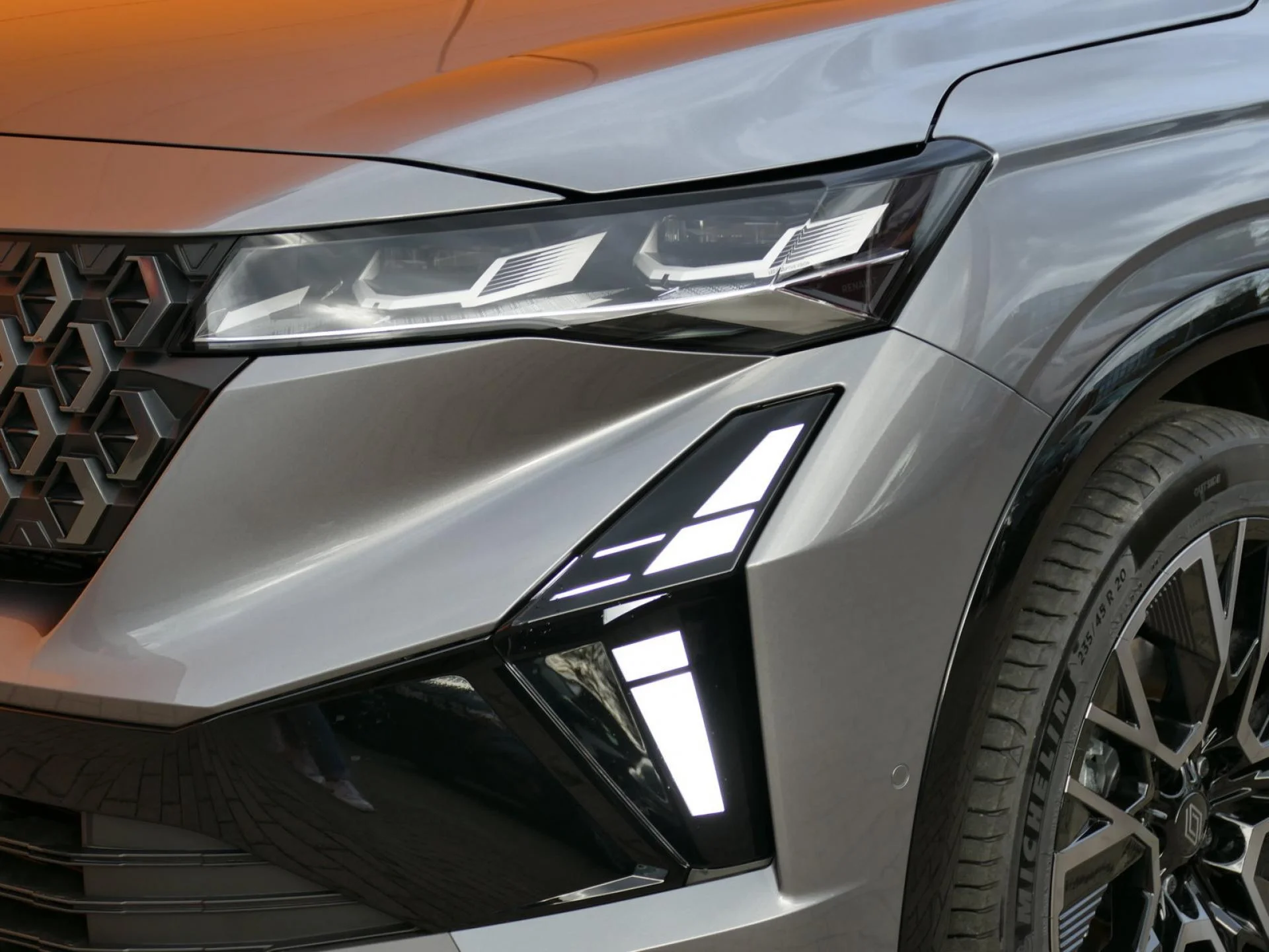 RENAULT AUSTRAL - Miniature 30 sur 33 - Cliquer pour voir cette photo