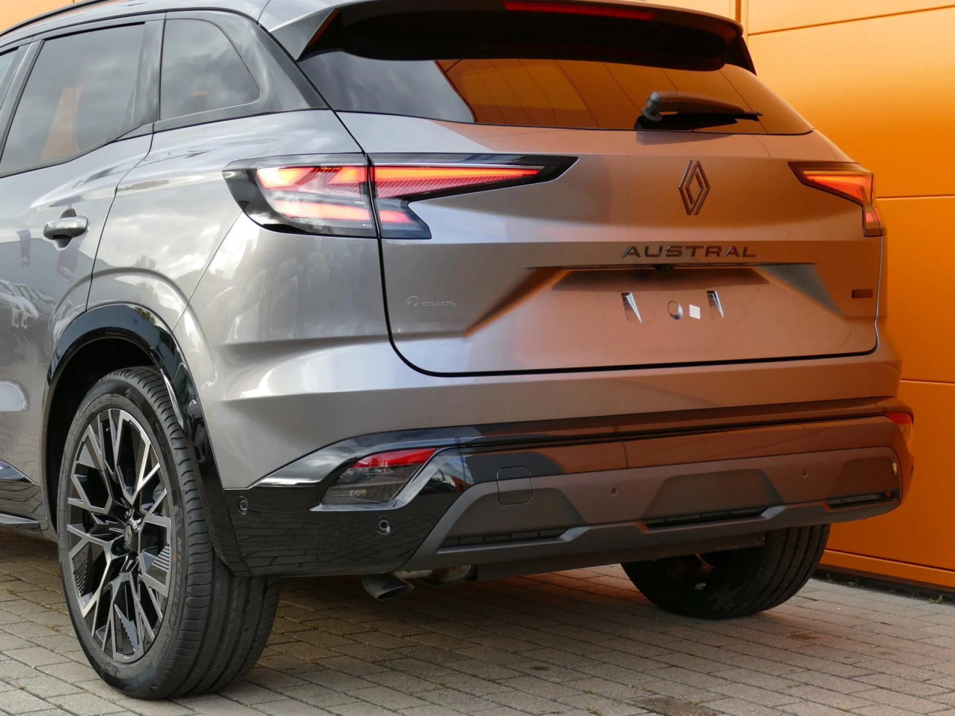 RENAULT AUSTRAL - Miniature 31 sur 33 - Cliquer pour voir cette photo