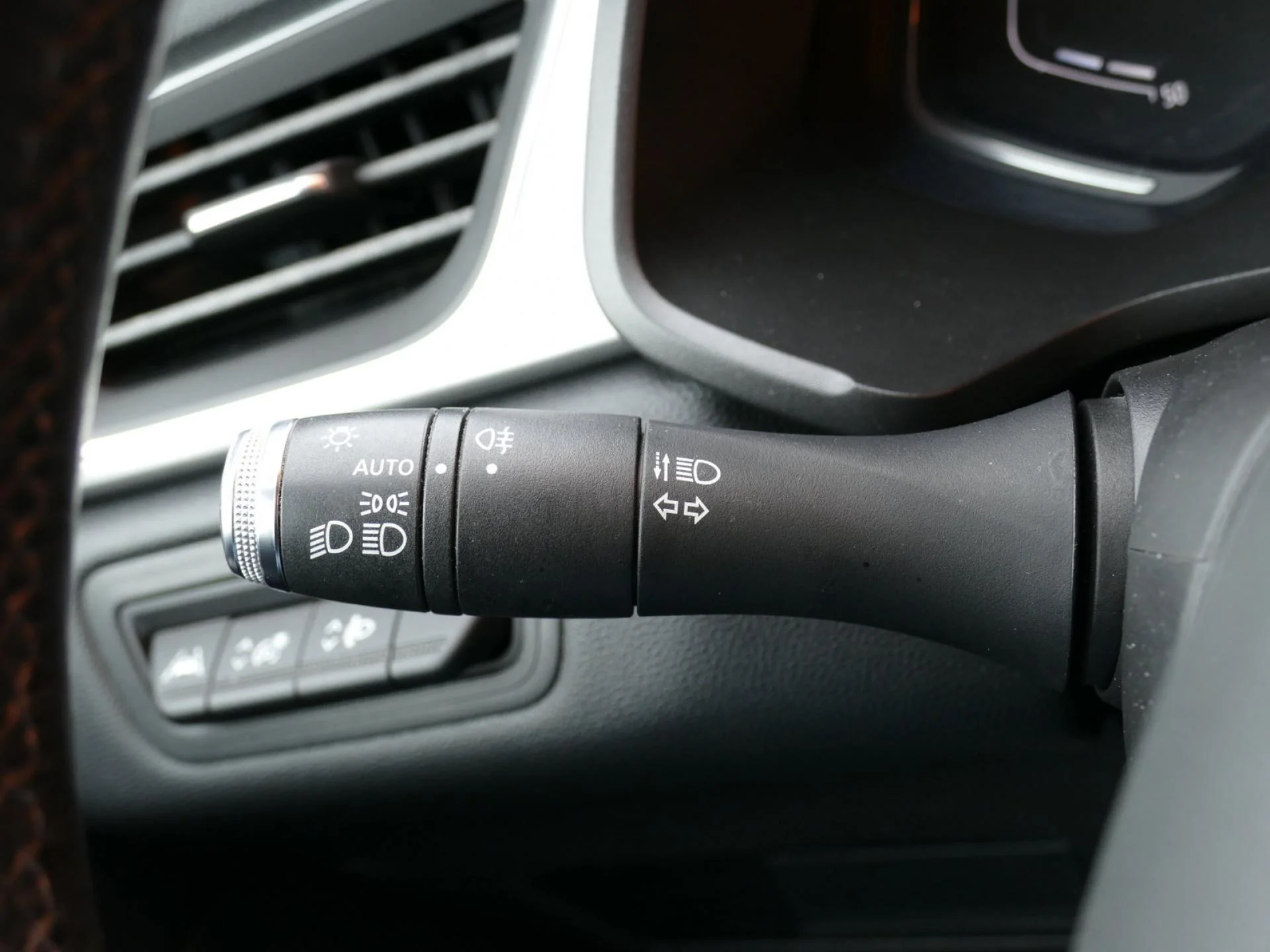 RENAULT CAPTUR - Miniature 29 sur 37 - Cliquer pour voir cette photo