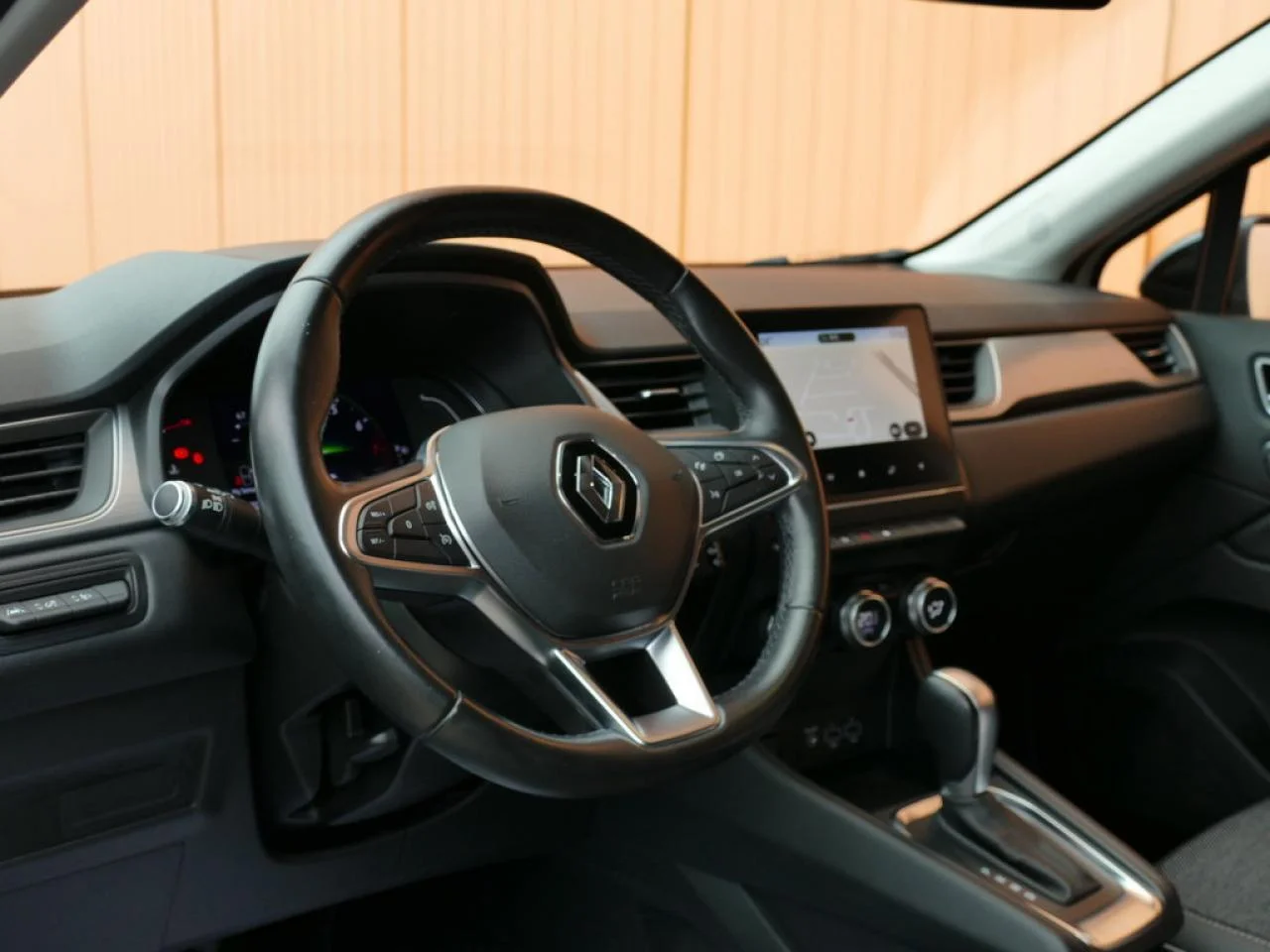 RENAULT CAPTUR - Miniature 6 sur 37 - Cliquer pour voir cette photo