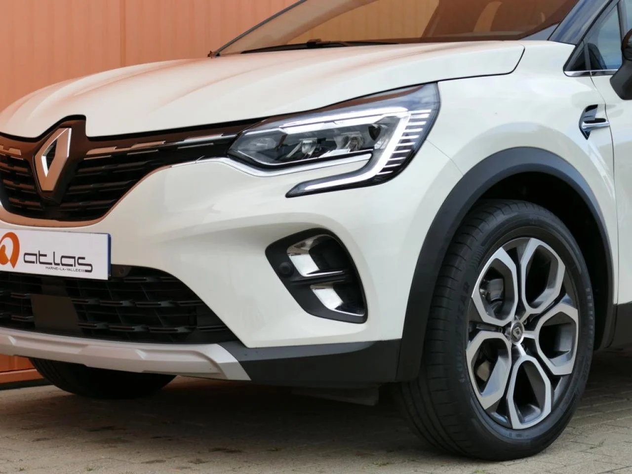 RENAULT CAPTUR - Miniature 19 sur 37 - Cliquer pour voir cette photo