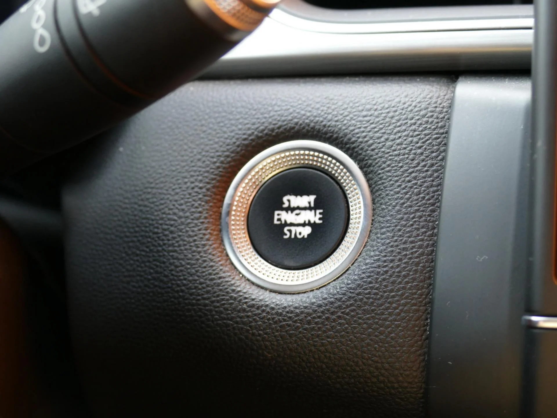 RENAULT CAPTUR - Miniature 26 sur 36 - Cliquer pour voir cette photo