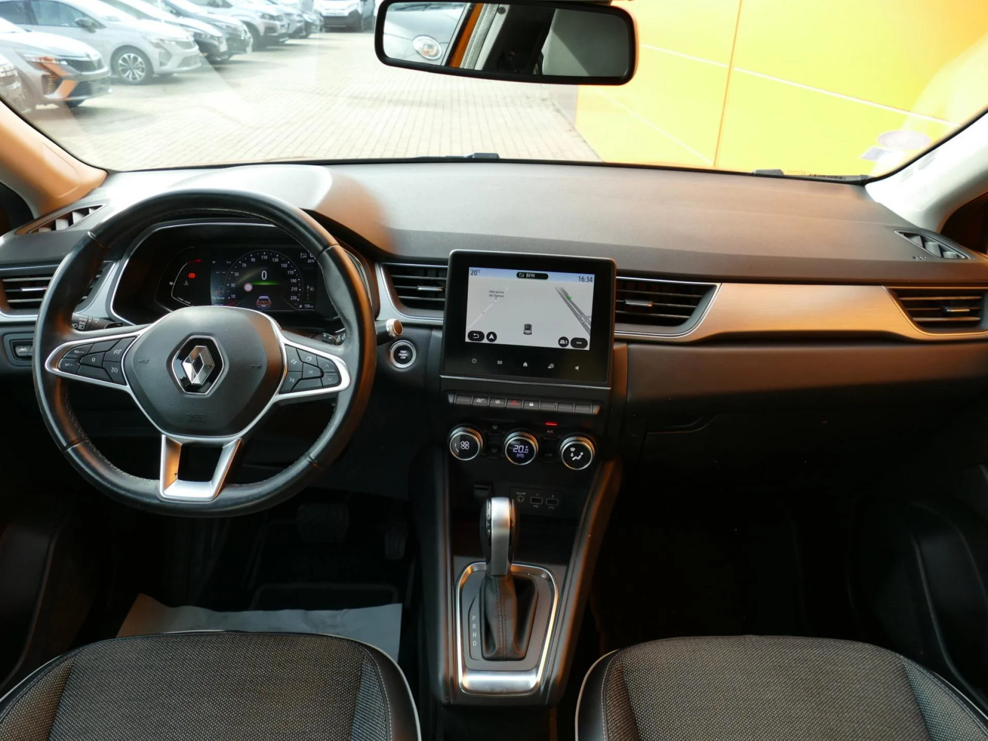 RENAULT CAPTUR - Miniature 5 sur 36 - Cliquer pour voir cette photo