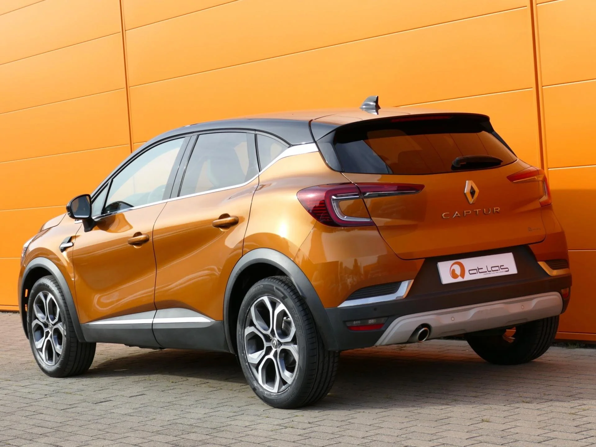 RENAULT CAPTUR - Miniature 4 sur 36 - Cliquer pour voir cette photo
