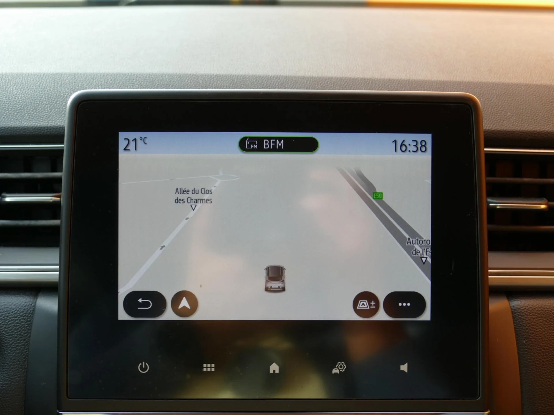 RENAULT CAPTUR - Miniature 9 sur 36 - Cliquer pour voir cette photo